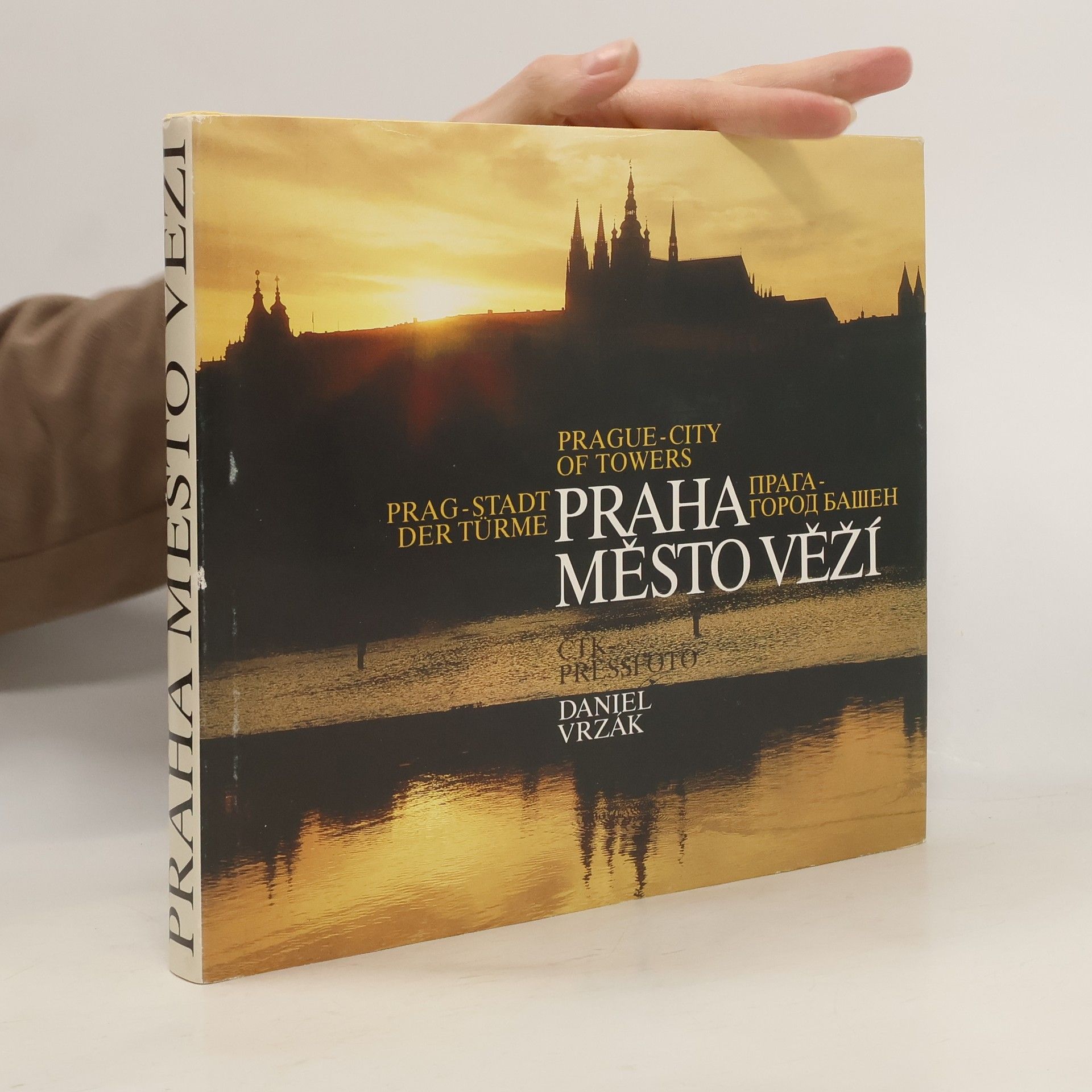Daniel Vrzák Praha město věží