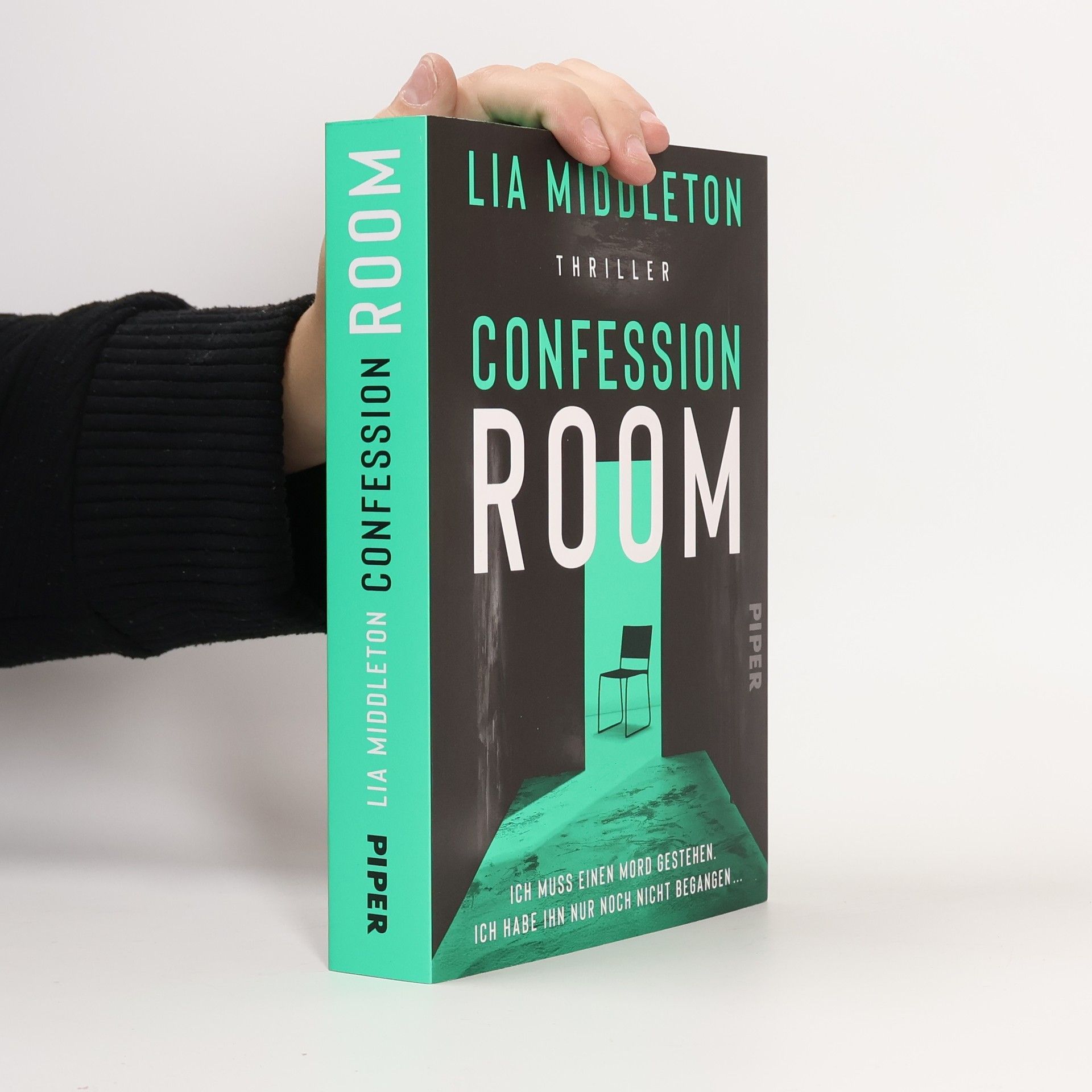 Lia Middleton Confession Room