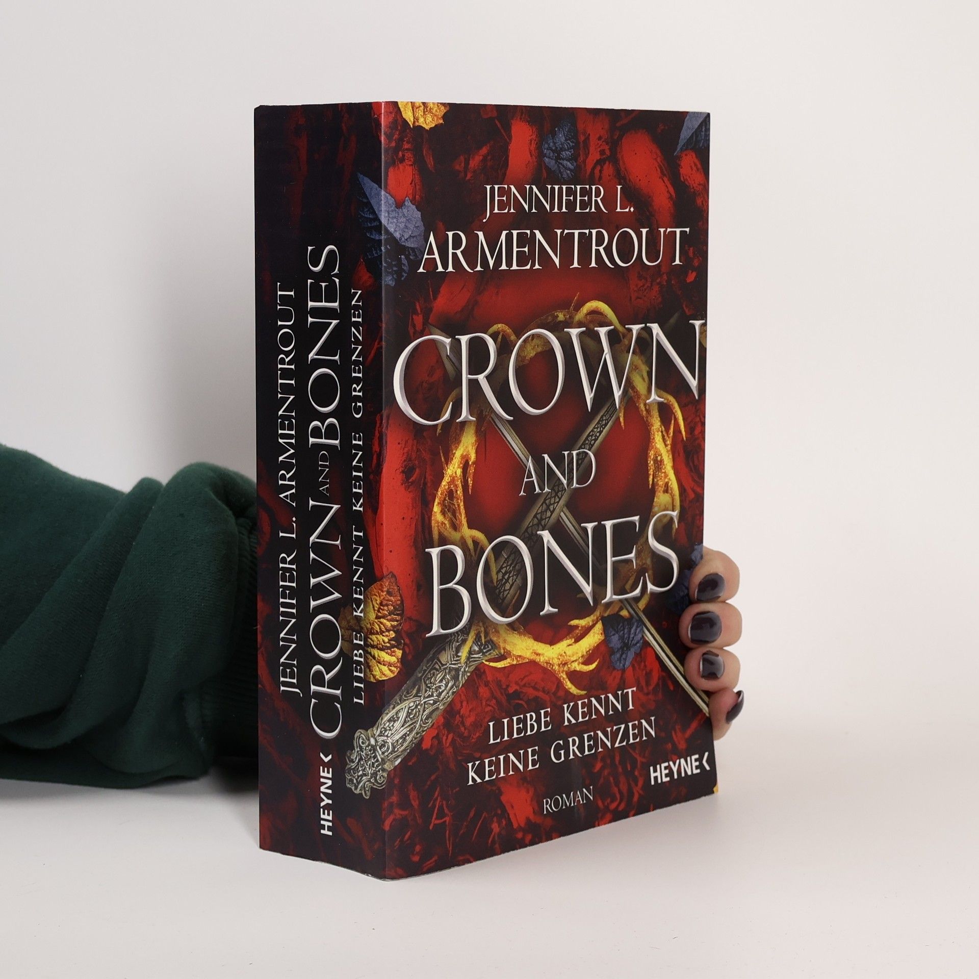 Jennifer L. Armentrout Crown and Bones