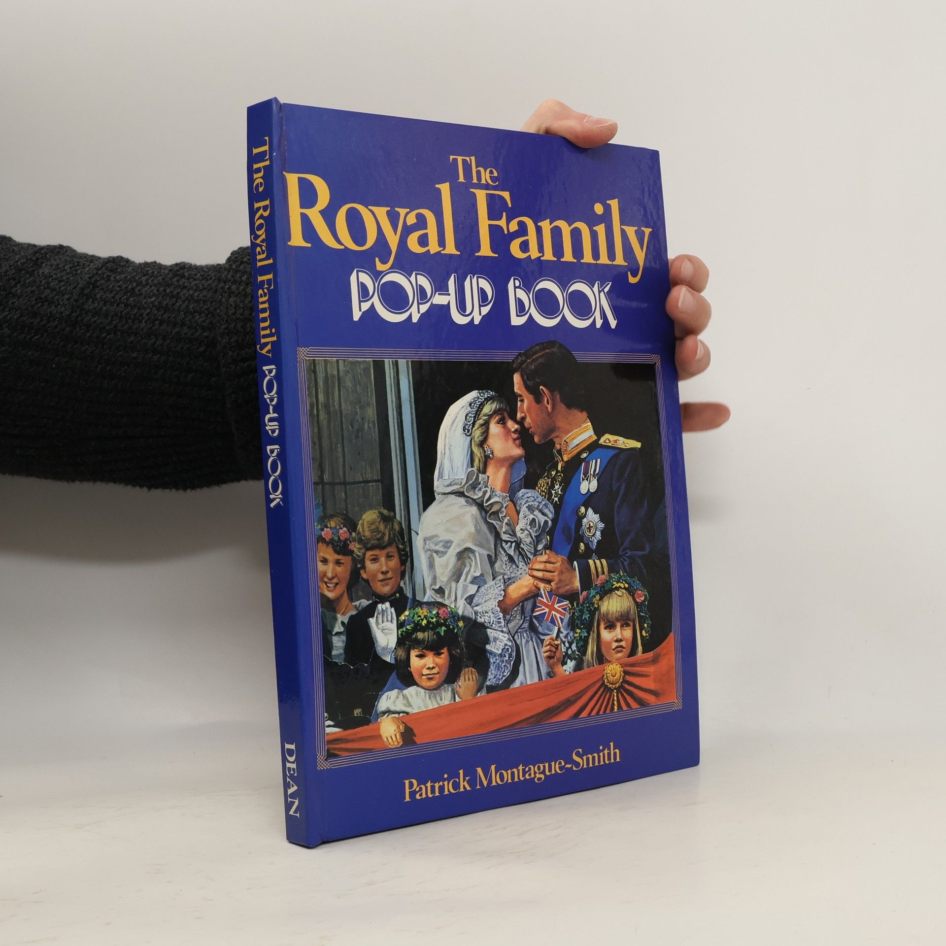 Patrick W. Montague-Smith Royal Family Pop-Up Book