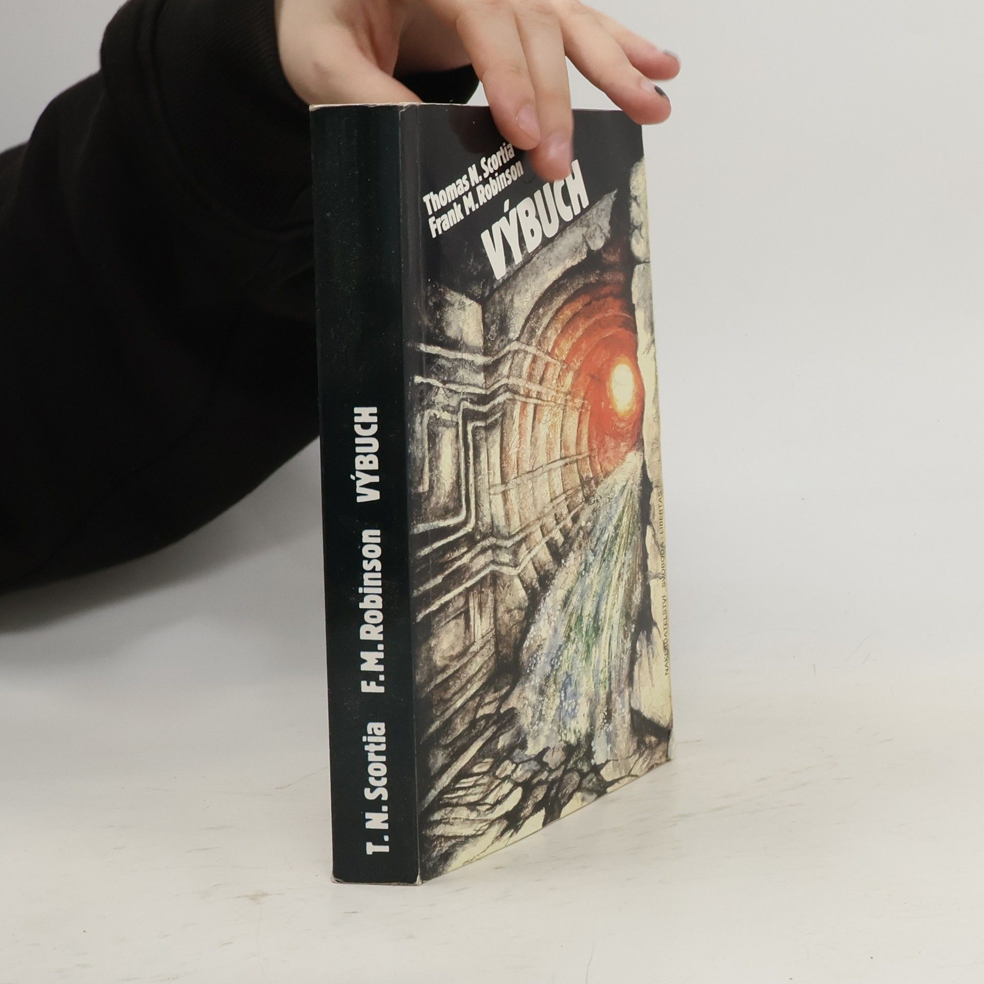 Thomas N. Scortia Výbuch