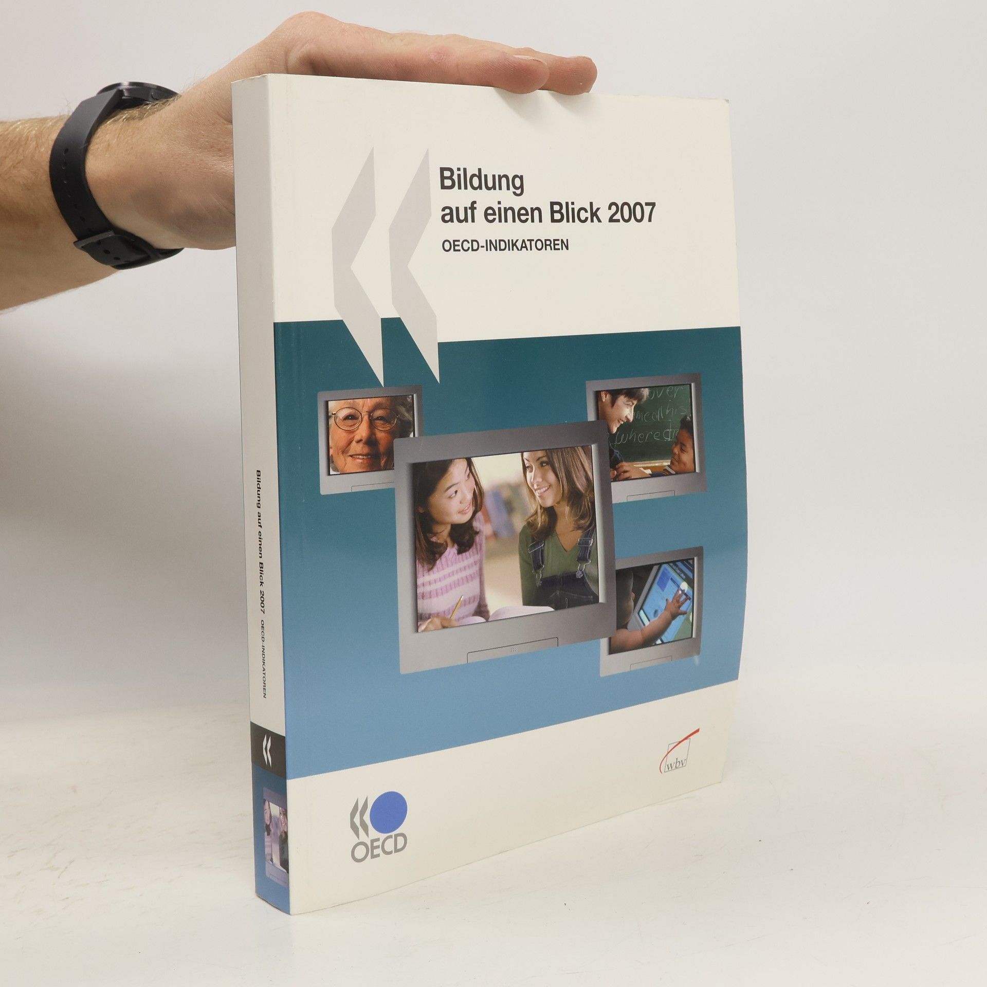 Collectif d'auteurs Bildung auf einen Blick