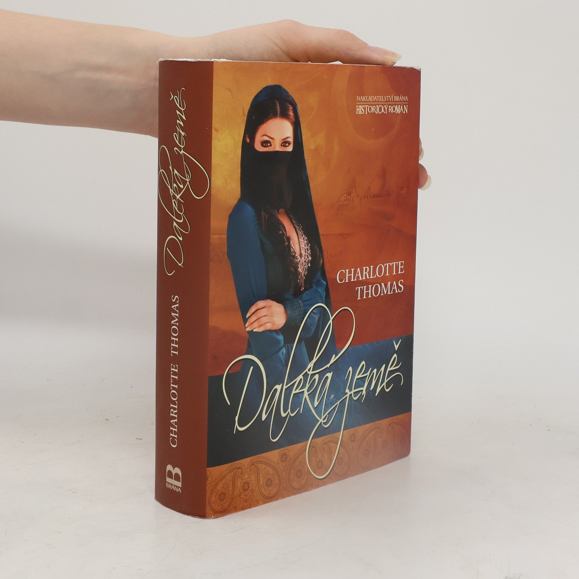 Charlotte Thomas Daleká země