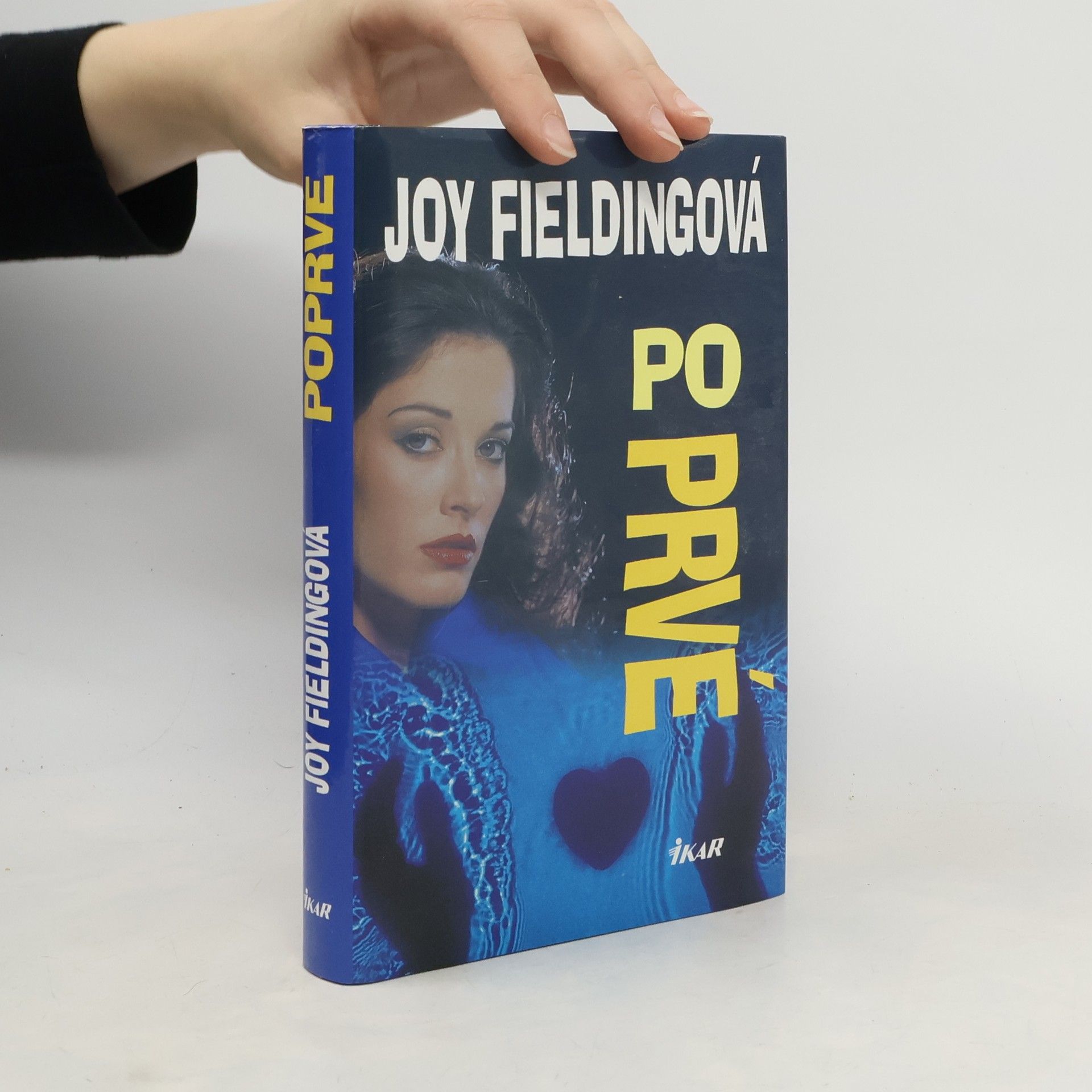 Joy Fielding Poprvé