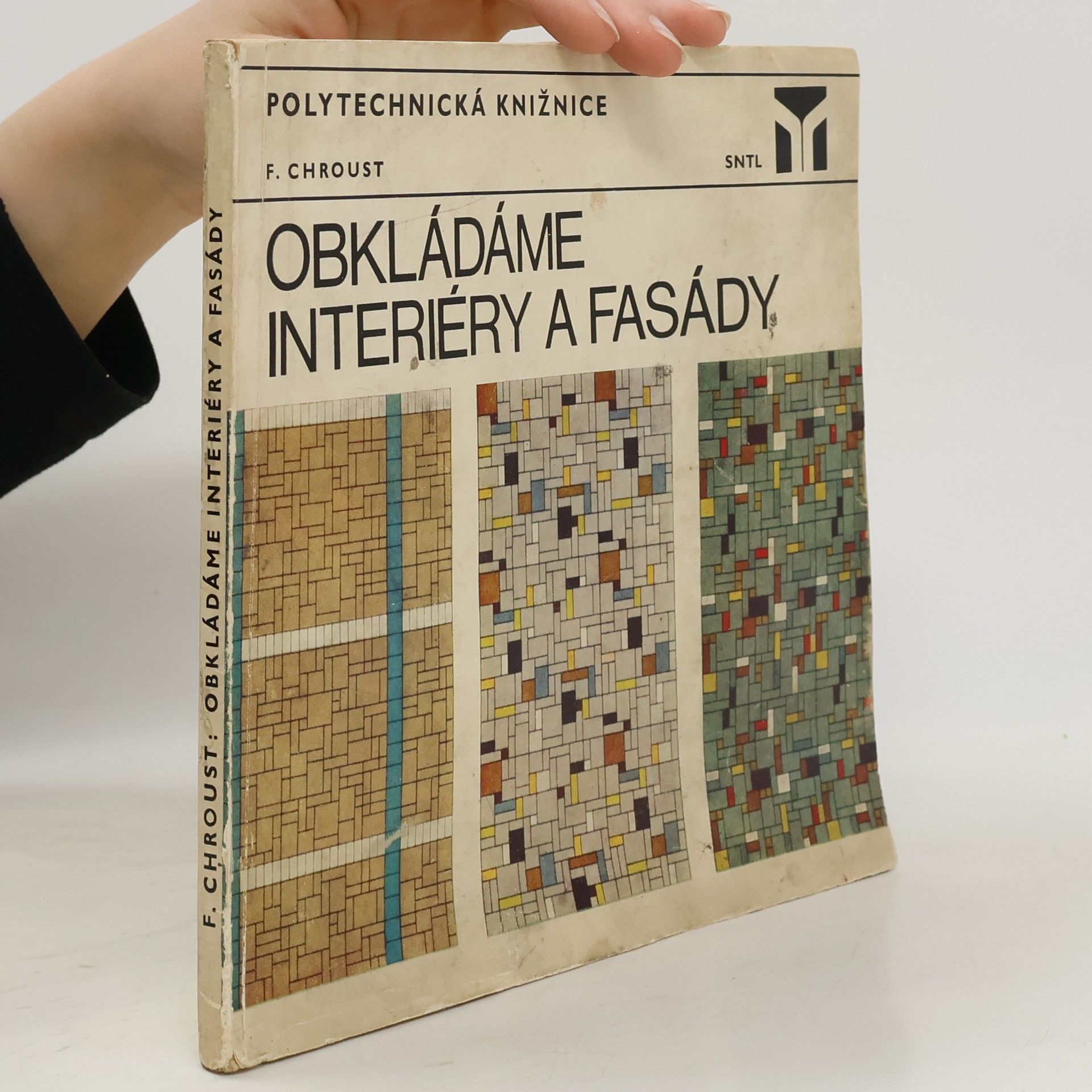 František Chroust Obkládáme interiéry a fasády