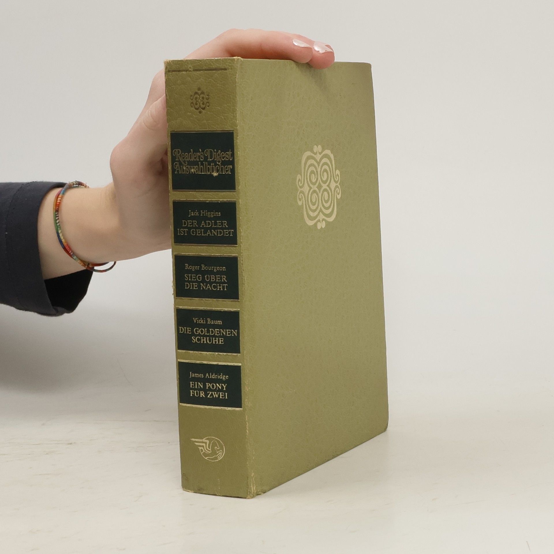 Reader's Digest Auswahlbücher. Der Adler ist gelandet. Sieg über die Nacht. Die goldenen Schuhe. Ein Pony für zwei