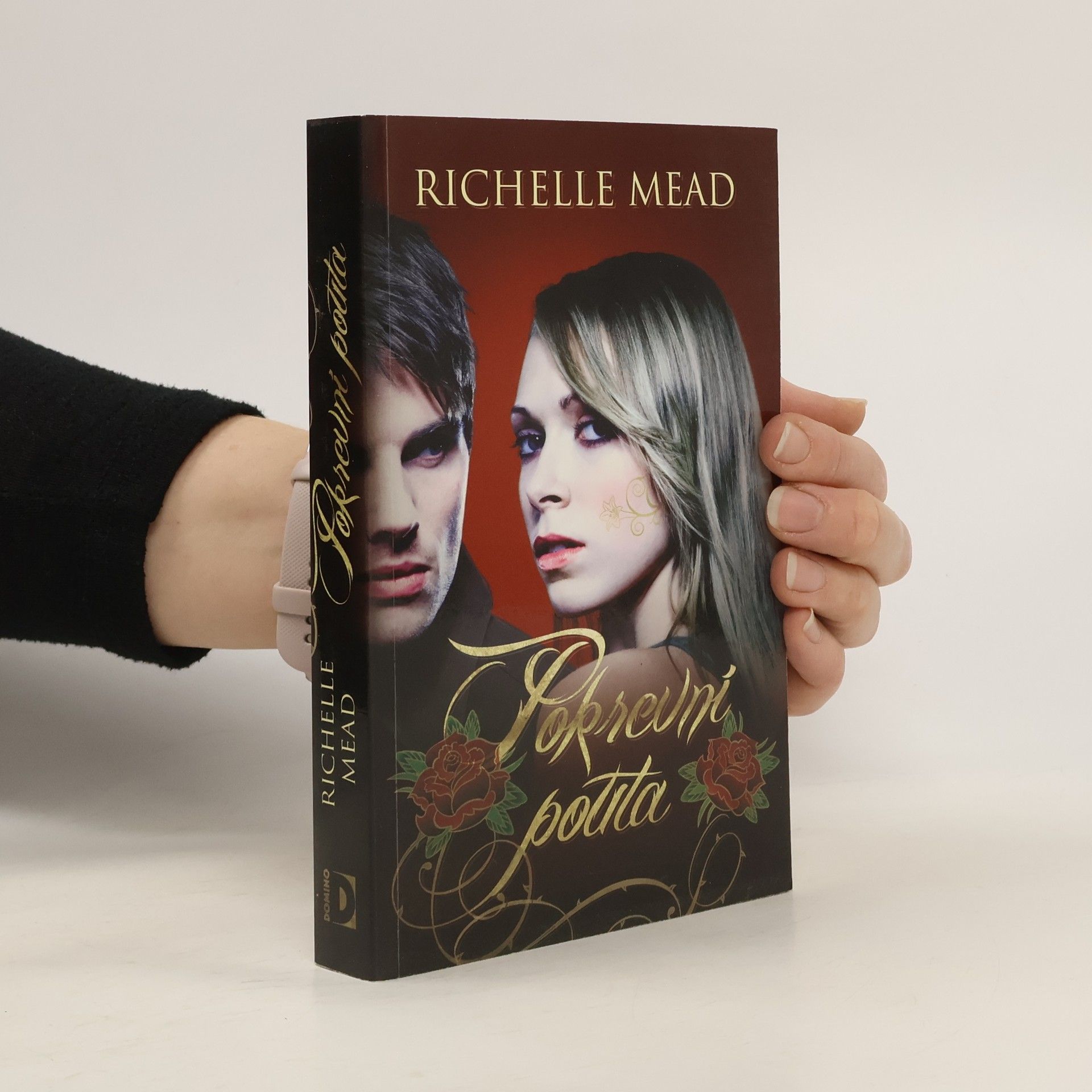Richelle Mead Pokrevní pouta. 1. díl