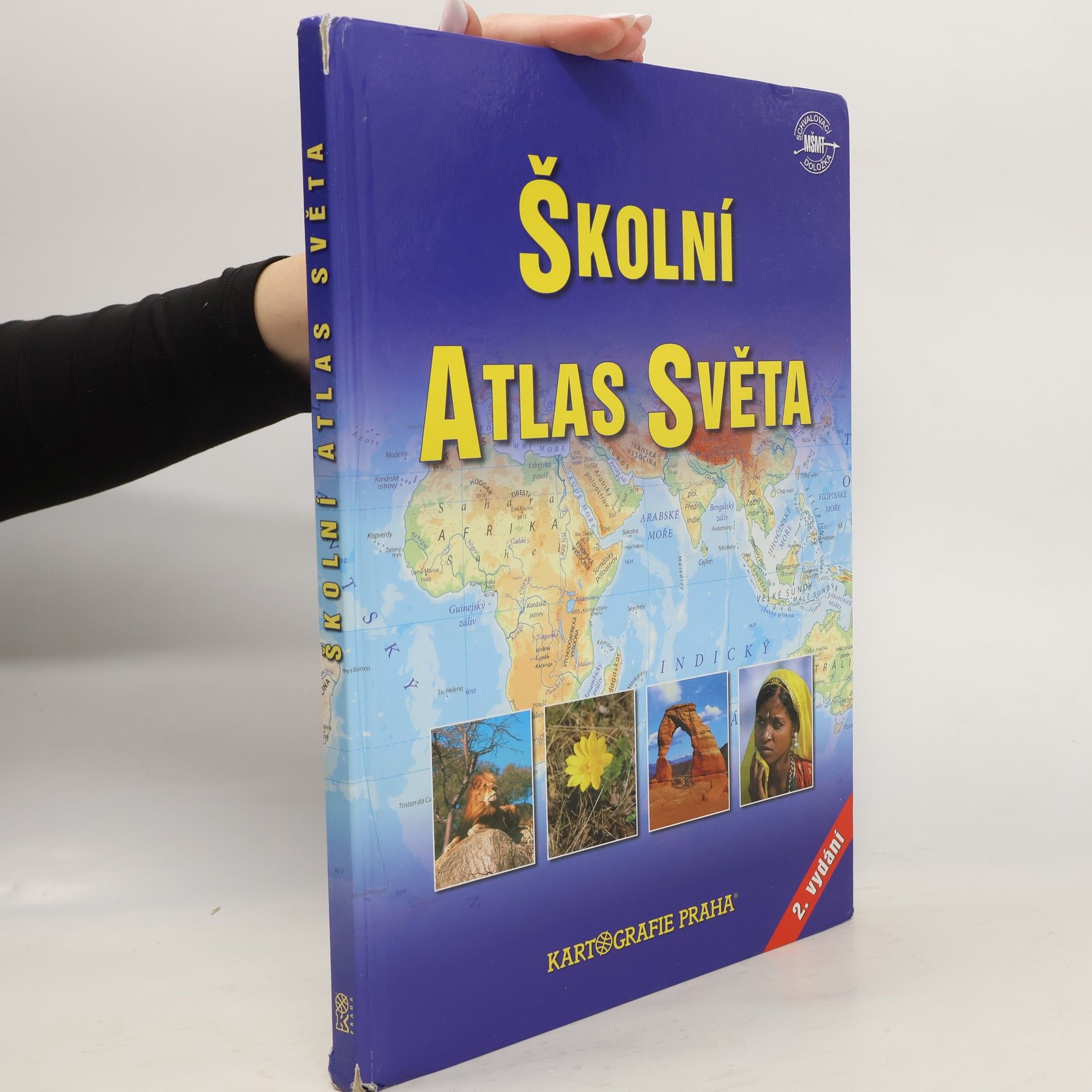 Kolektiv autorů Školní atlas světa