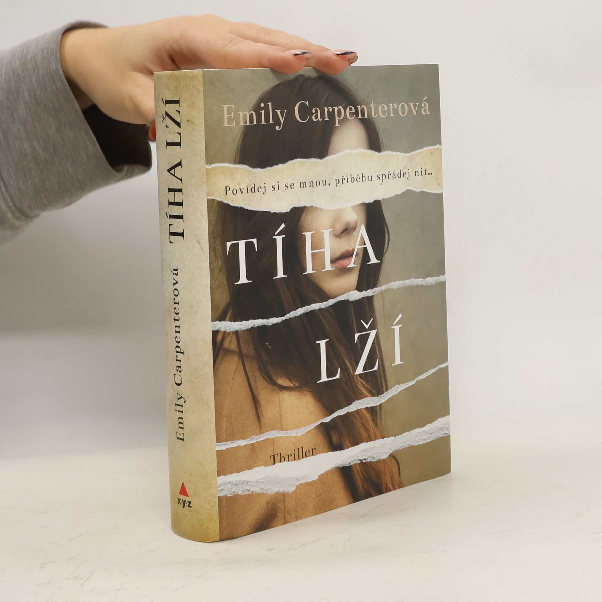 Emily Carpenter Tíha lží