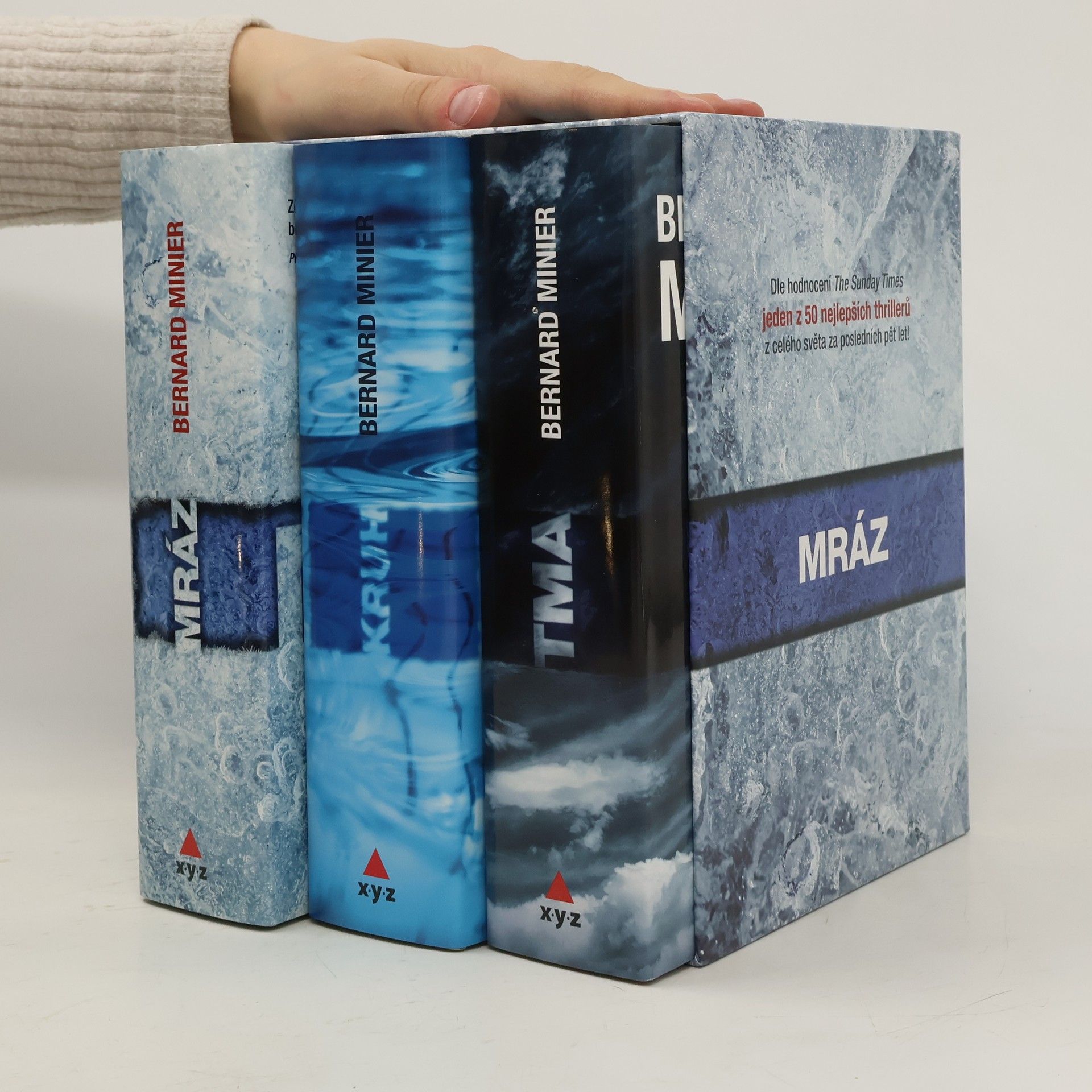 Bernard Minier Mráz. Kruh. Tma