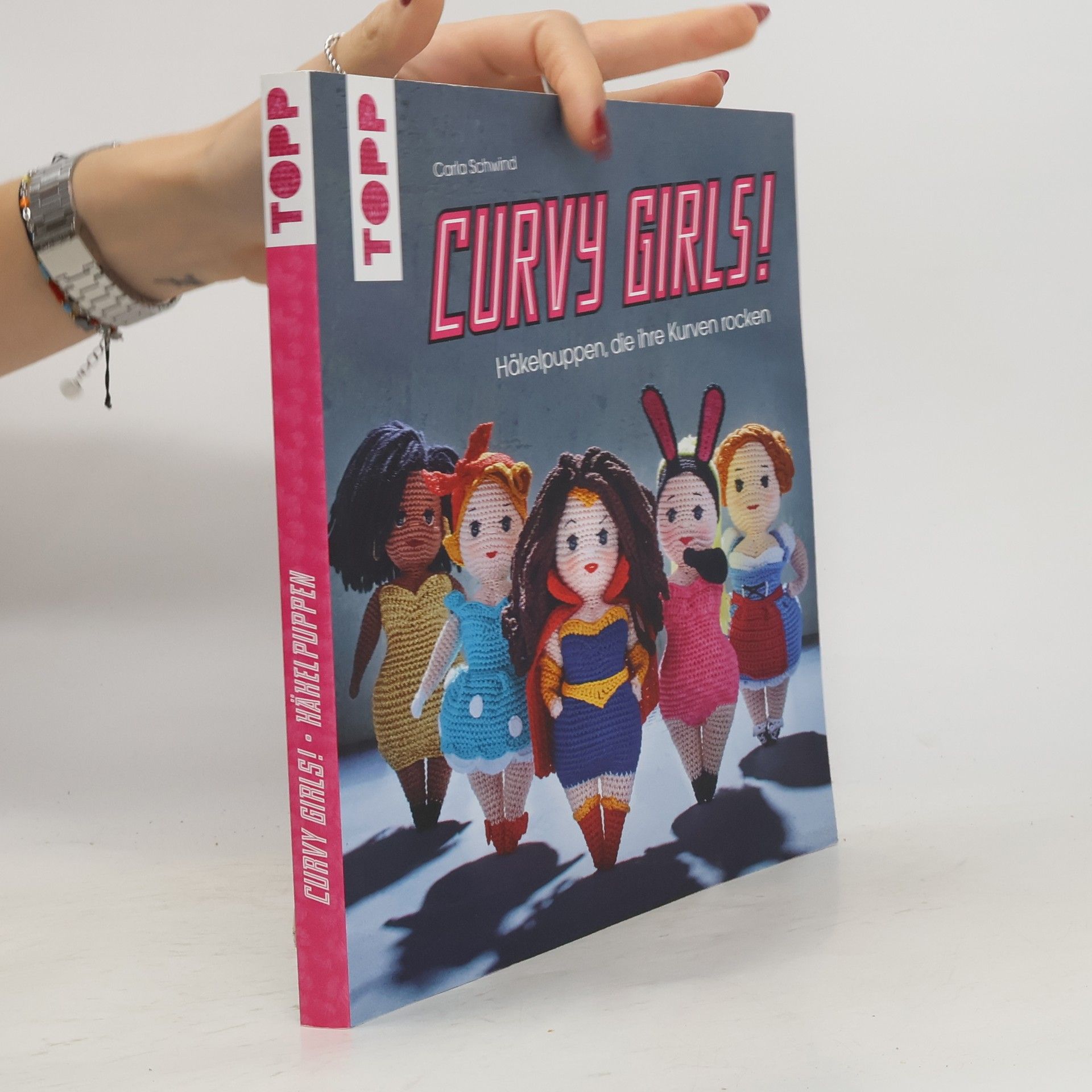 Carla Schwind Curvy Girls!