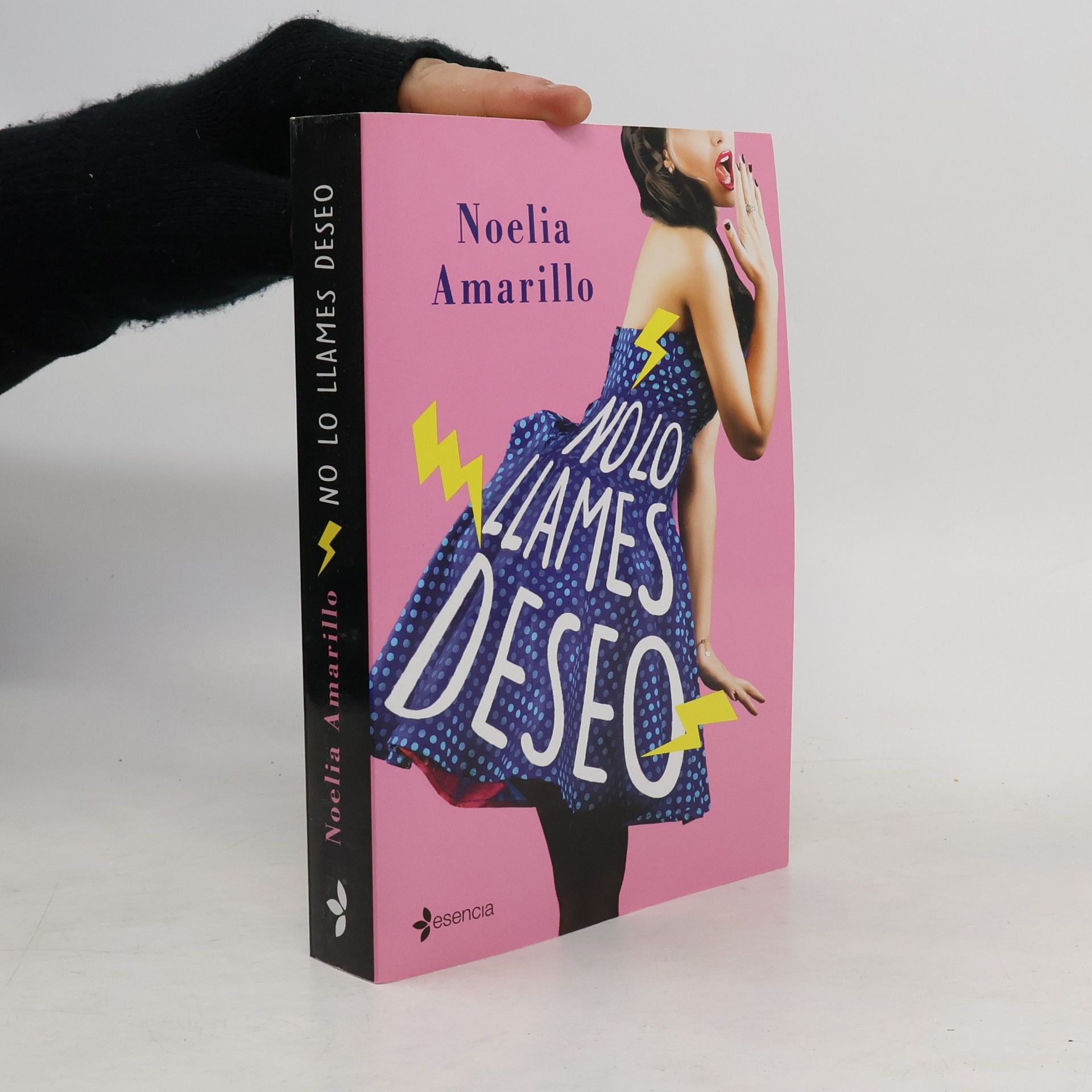 Noelia Amarillo No lo llames deseo