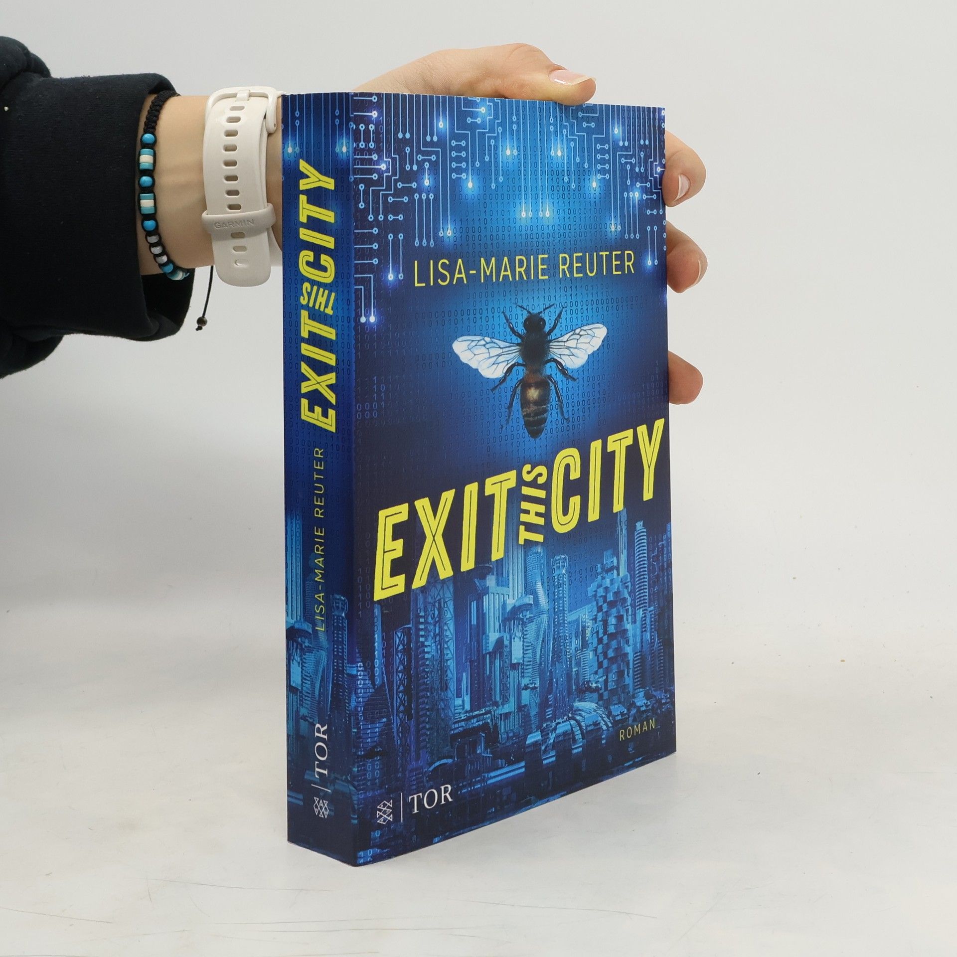 Lisa-Marie Reuter Exit this City