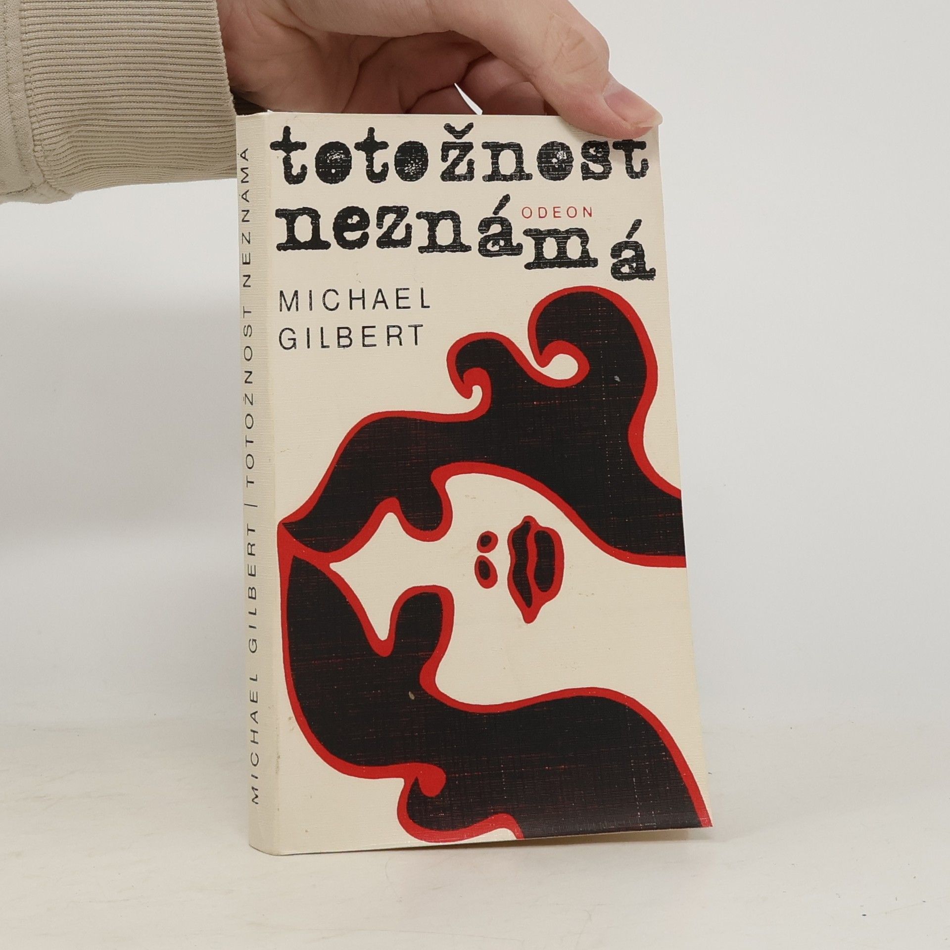 Totožnost neznámá