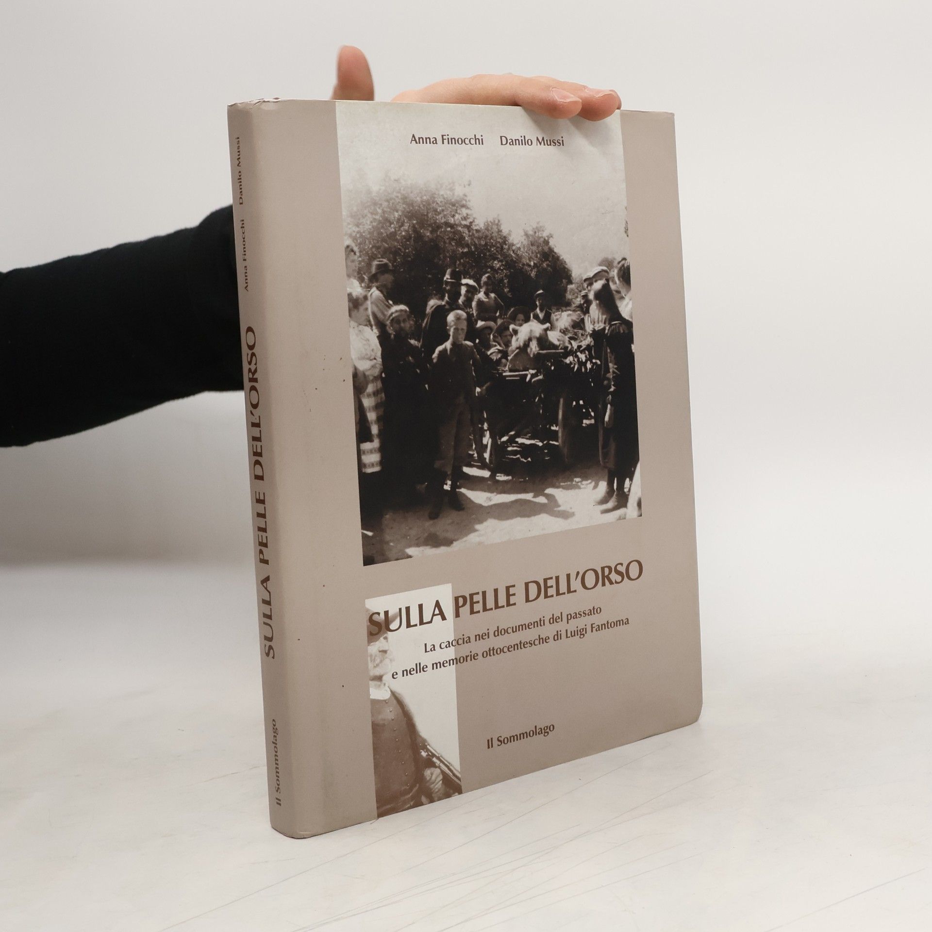Anna Finocchi  Sulla pelle dell'orso
