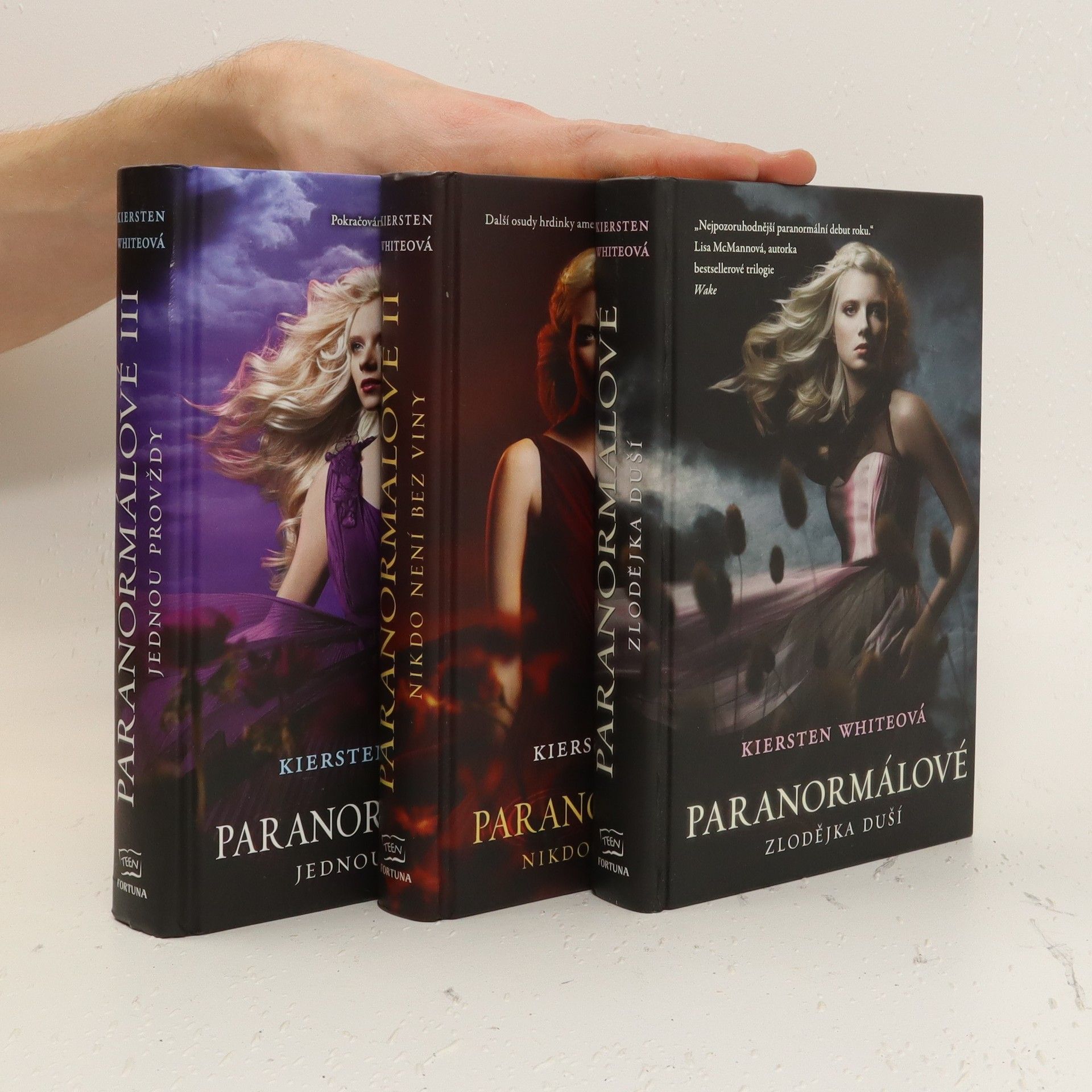 Kiersten White Paranormálové 1-3