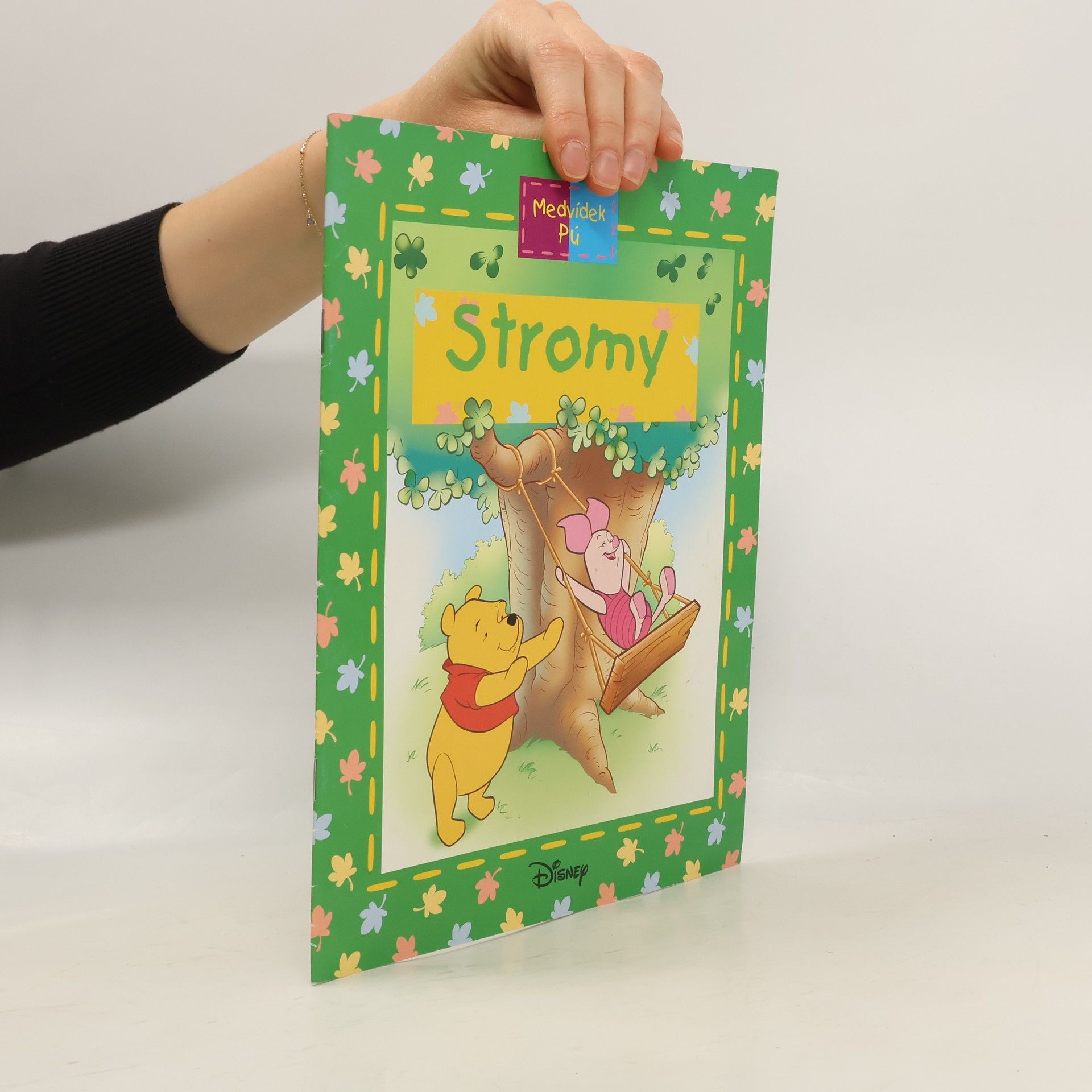 Medvídek Pú. Stromy