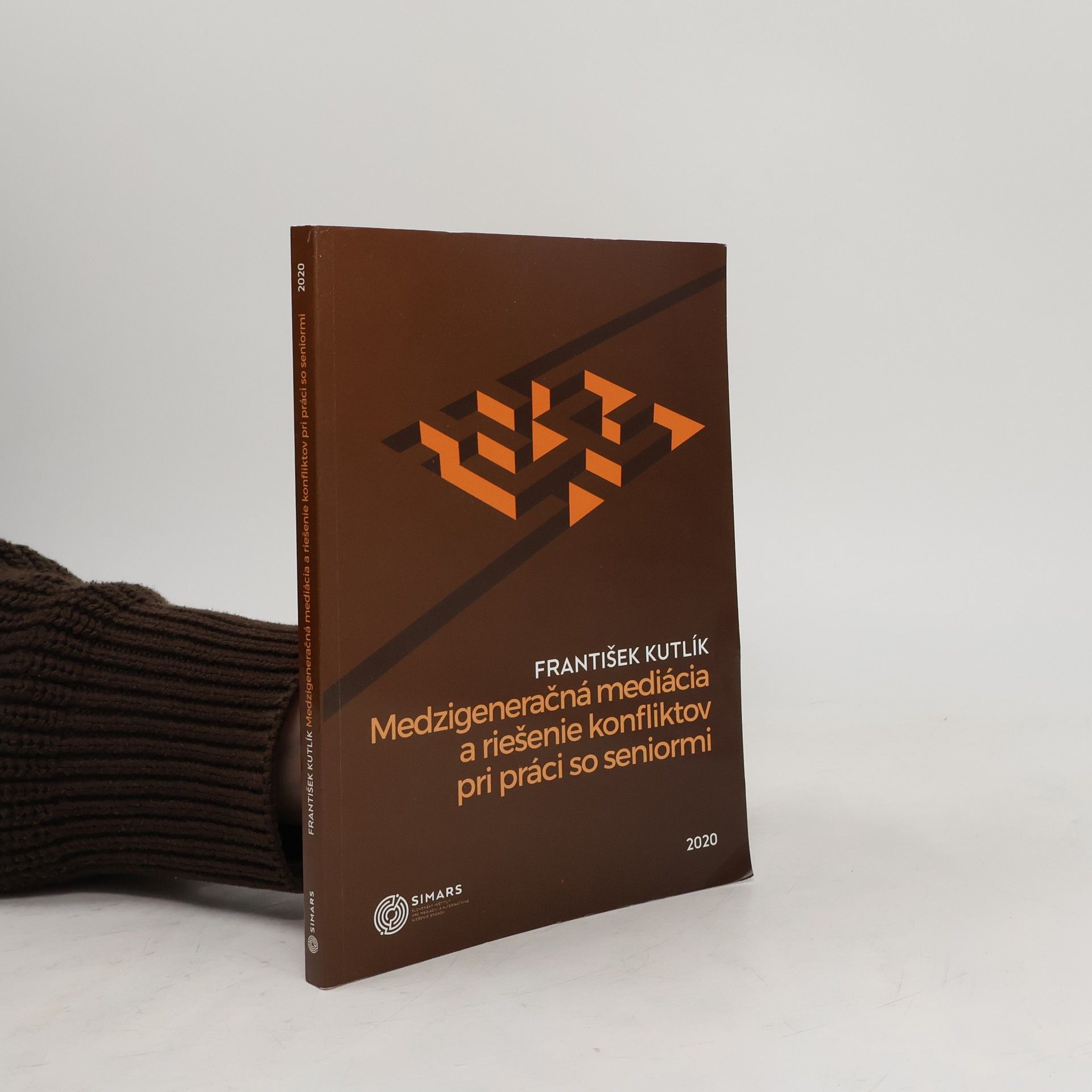 Medzigeneračná mediácia a riešenie konfliktov pri práci so seniormi