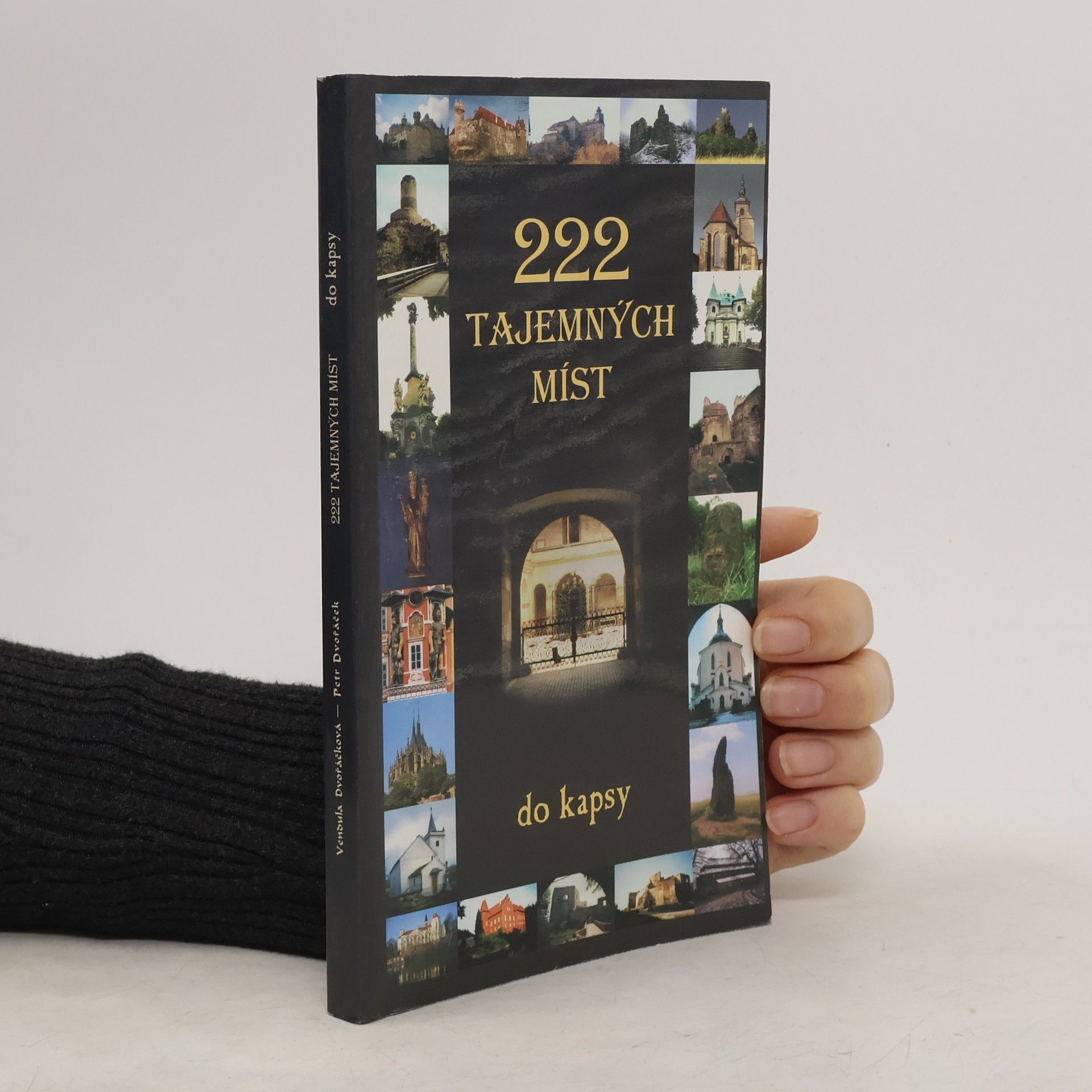 222 tajemných míst do kapsy