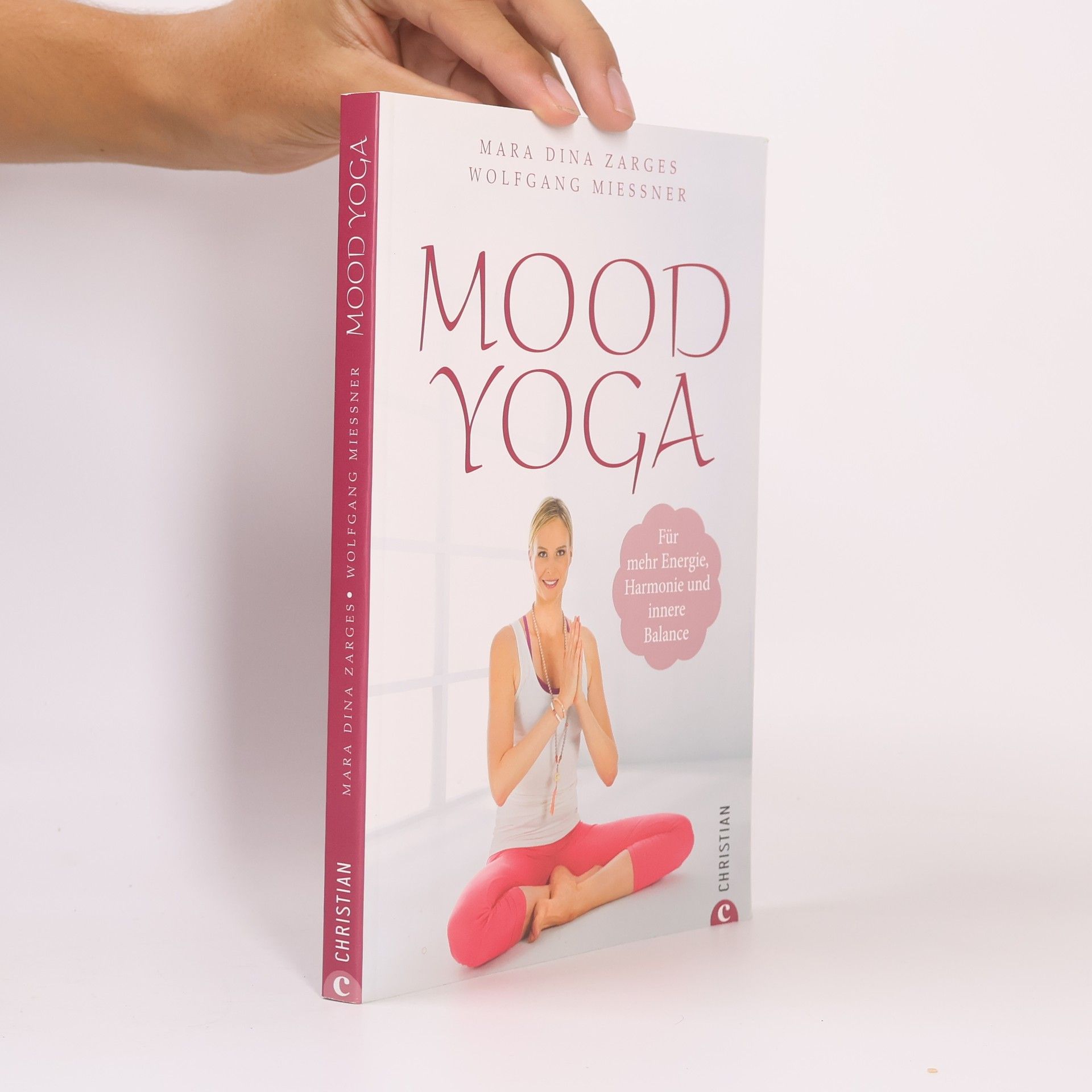 Mara Dina Zarges Mood Yoga