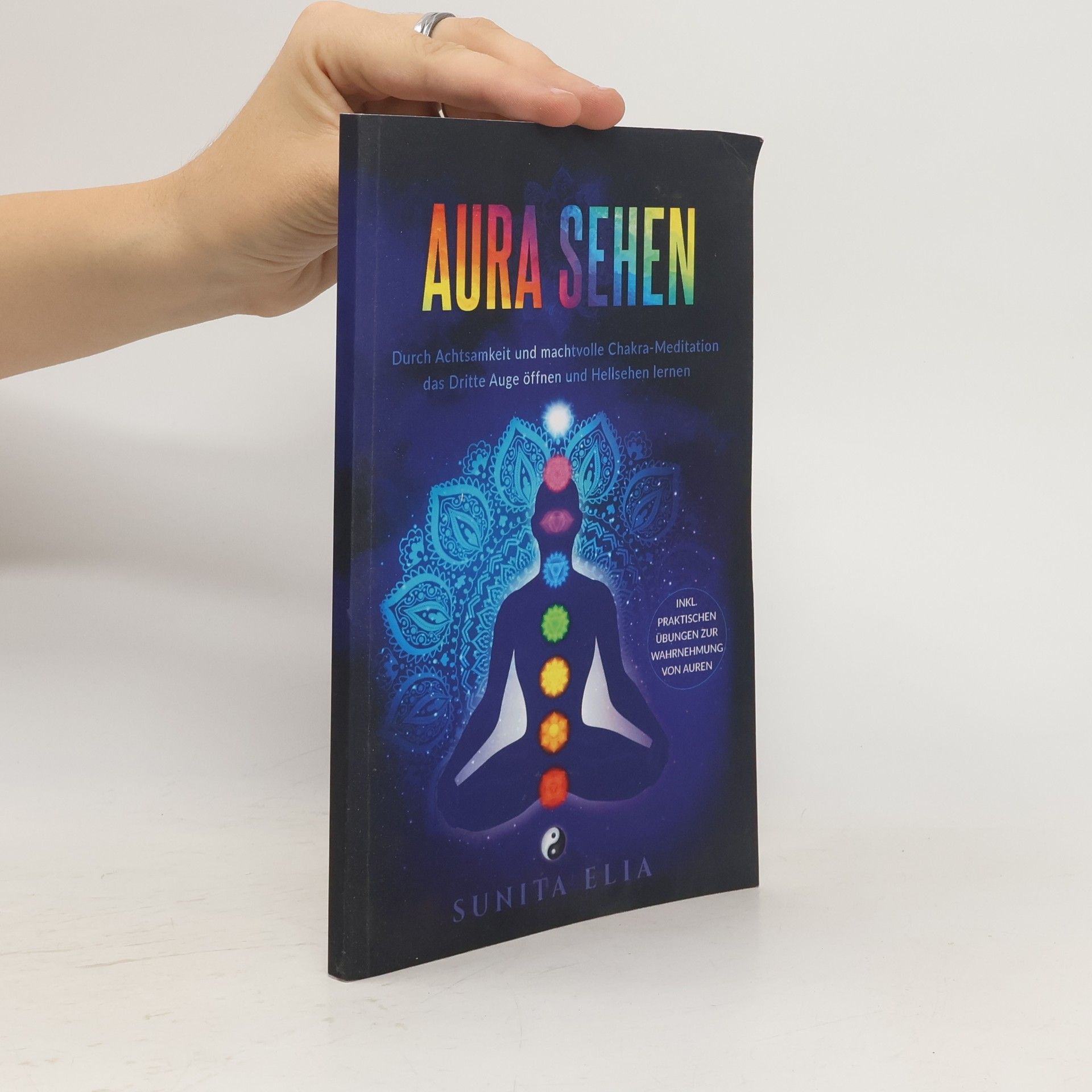 Sunita Elia Aura sehen