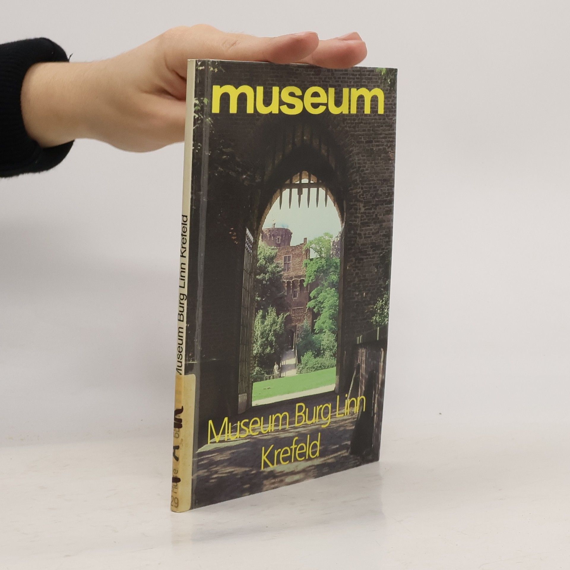 kolektiv Museum. Museum Burg Linn Krefeld