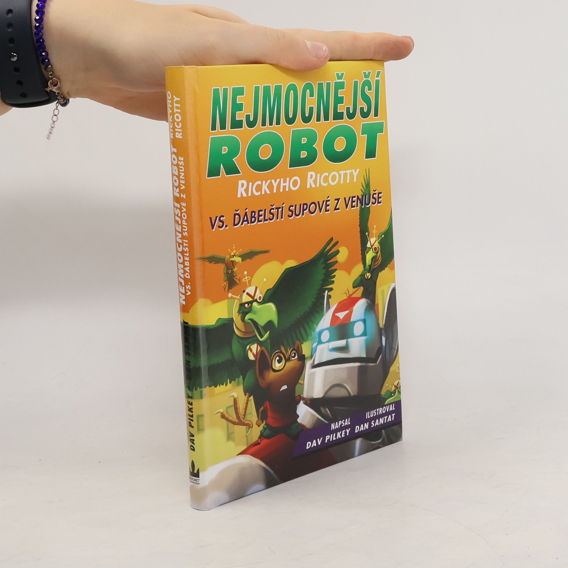 Nejmocnější robot Rickyho Ricotty vs. ďábelští supové z Venuše