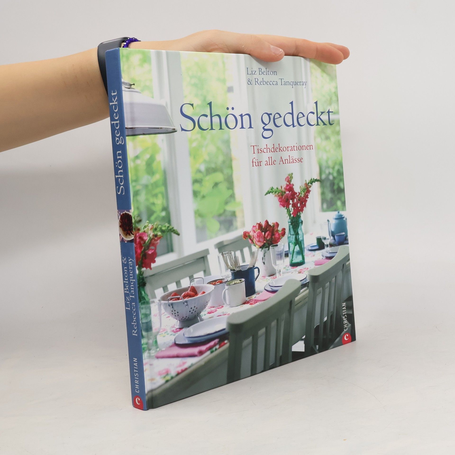 Liz Belton Schön gedeckt