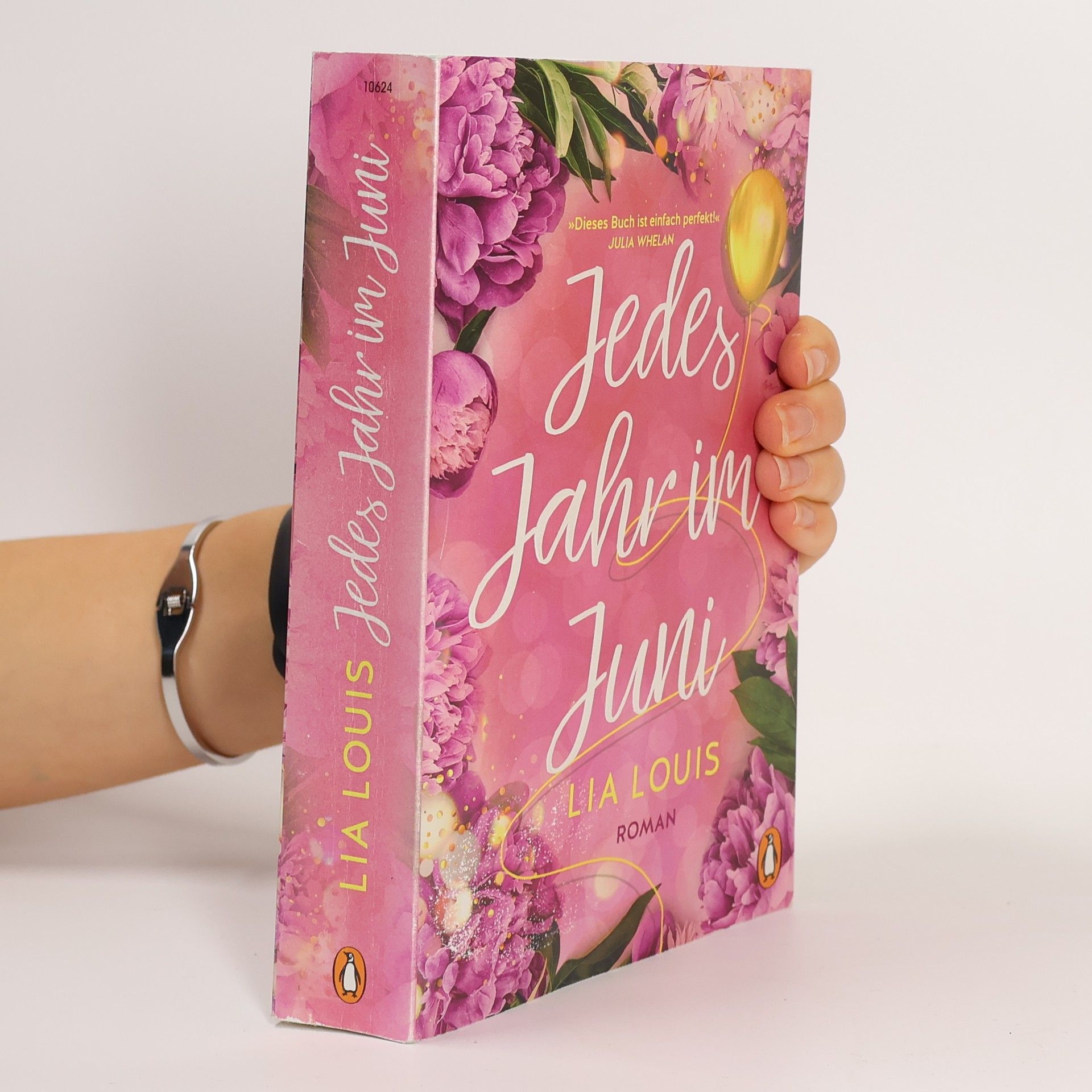 Lia Louis Jedes Jahr im Juni