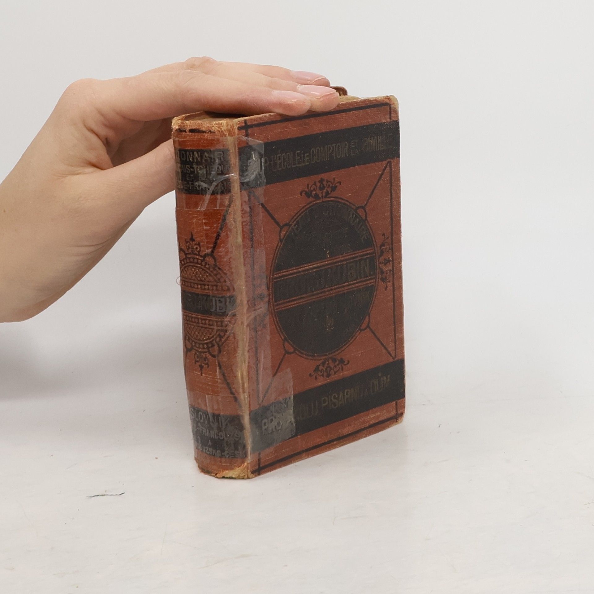 Novy kapesni slovník česko-francouzský a francouzsko-český XII. vydání