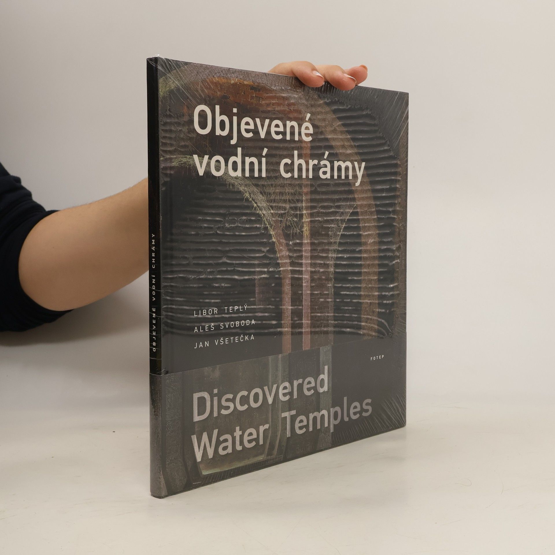 Objevené vodní chrámy. Discovered Water Temples