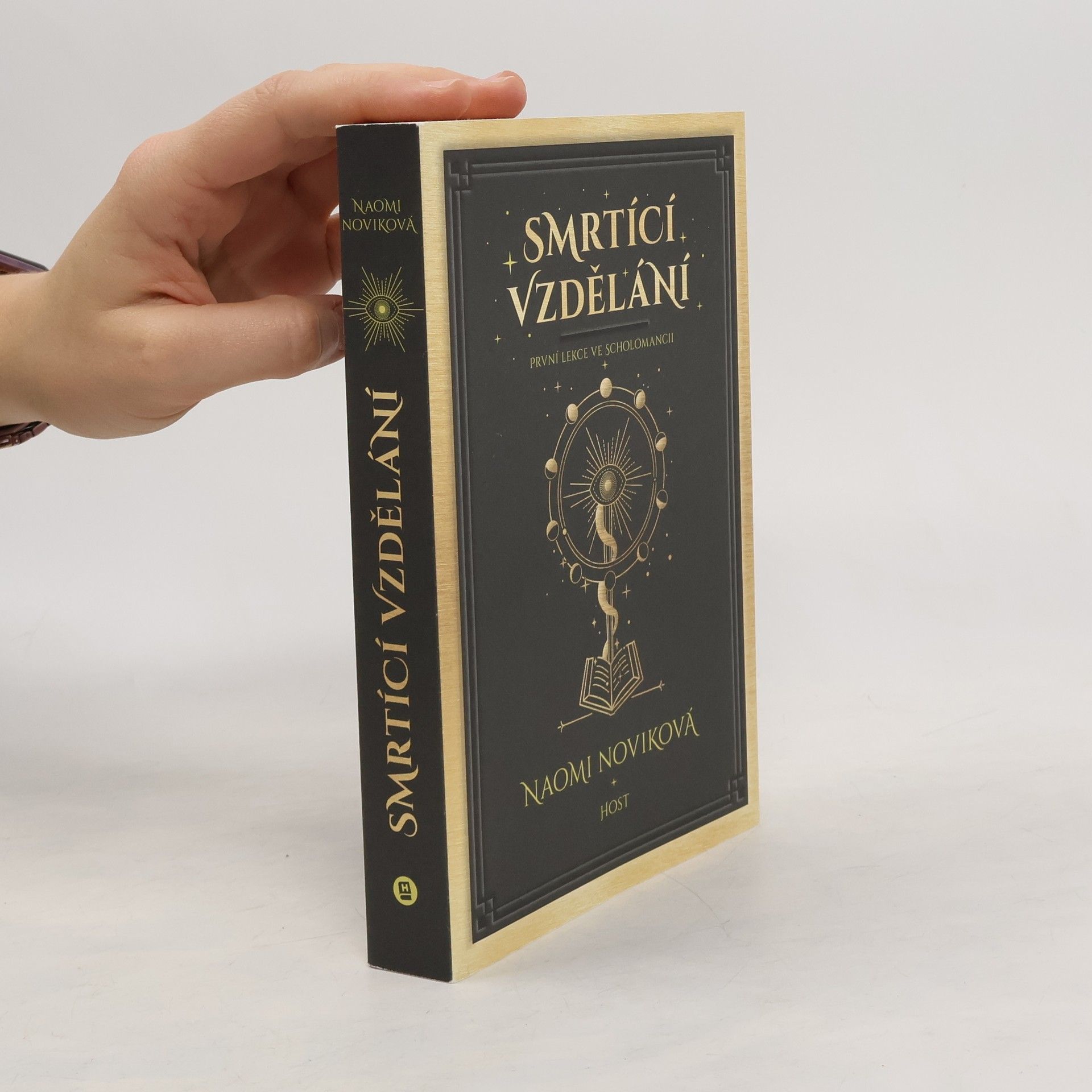 Naomi Novik Smrtící vzdělání. První lekce ve Scholomancii