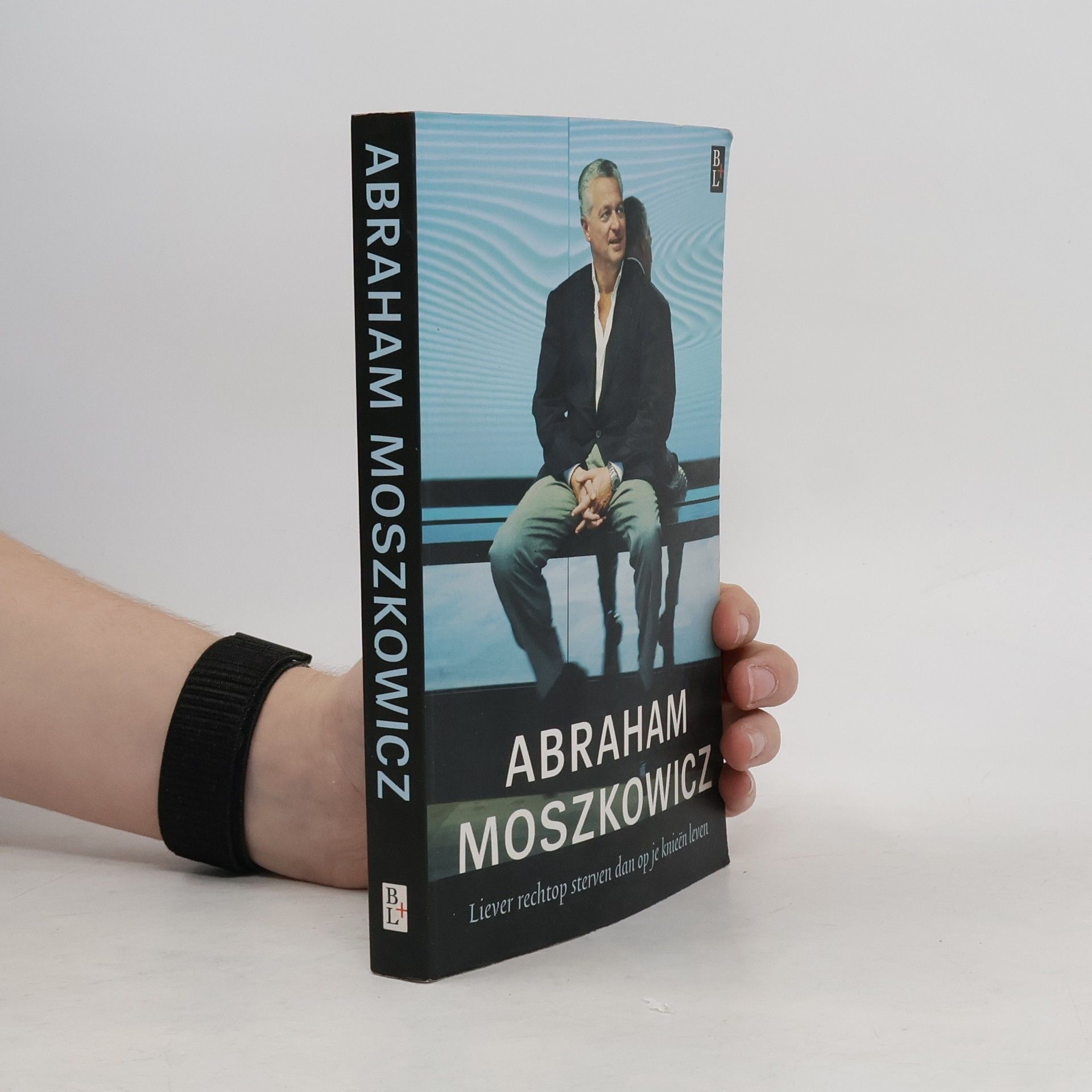 Liever rechtop sterven dan op je knieën leven