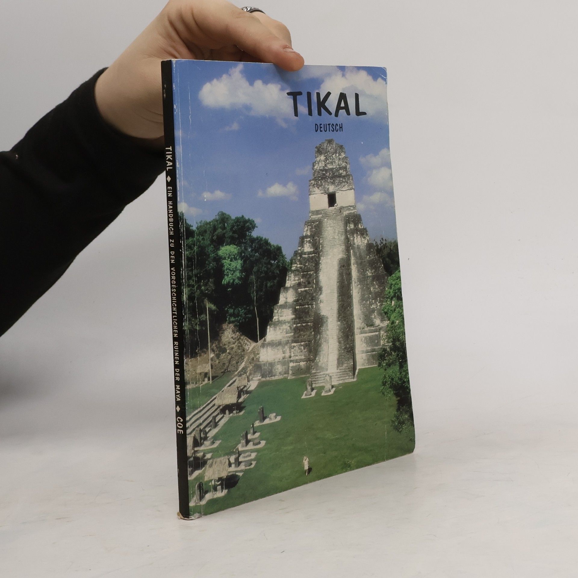 Collectif d'auteurs Tikal