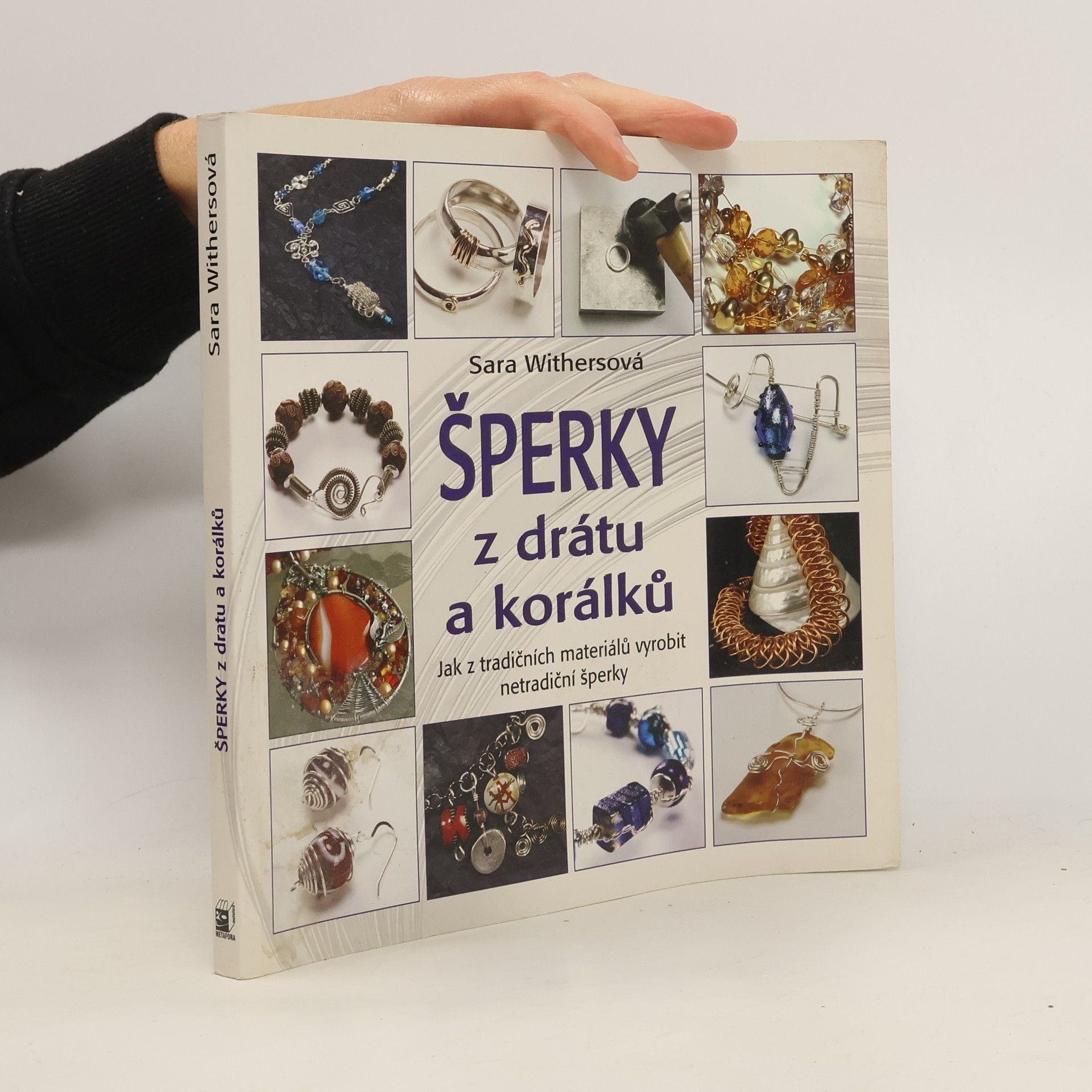 Šperky z drátu a korálků