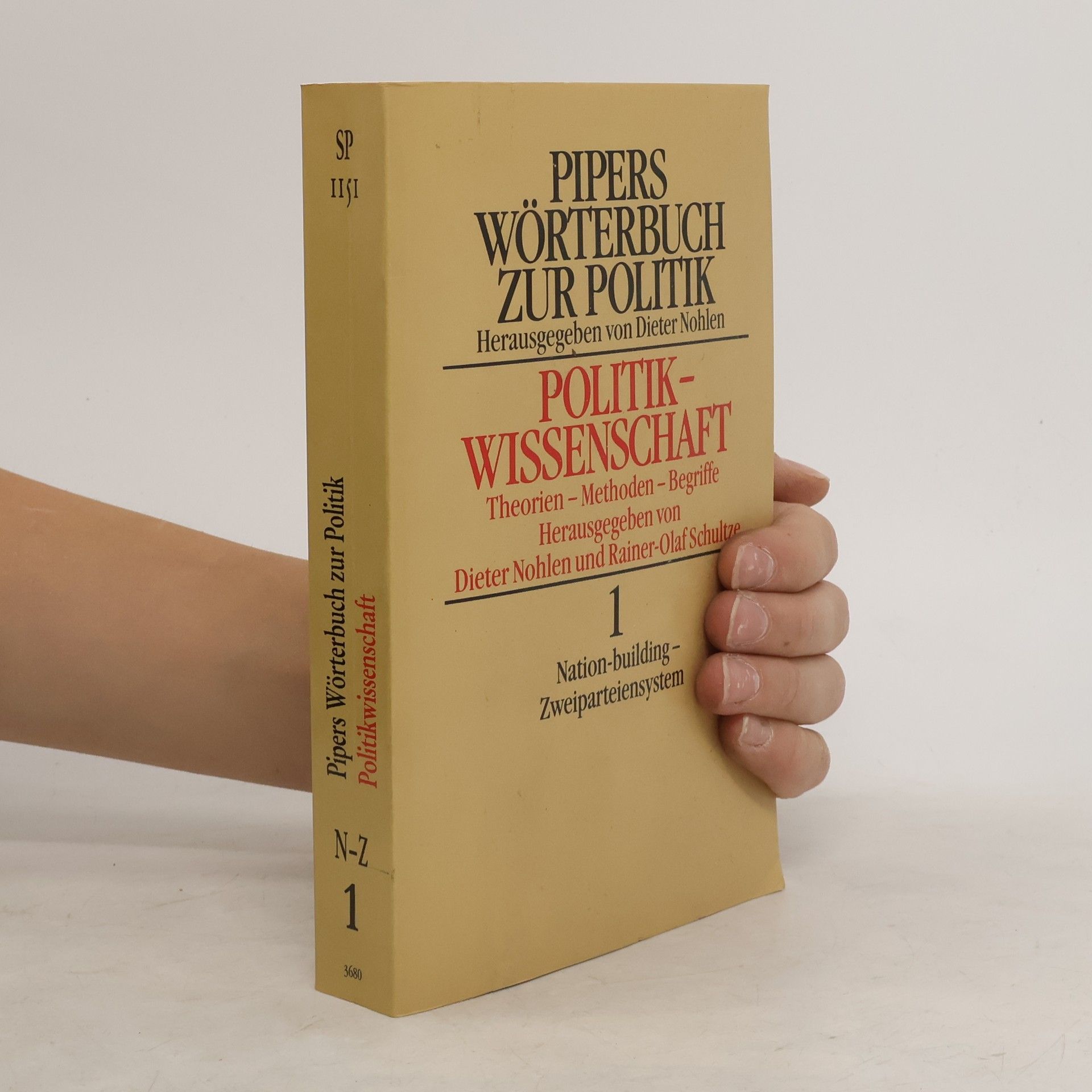 Collectif d'auteurs Pipers Wörterbuch zur Politik