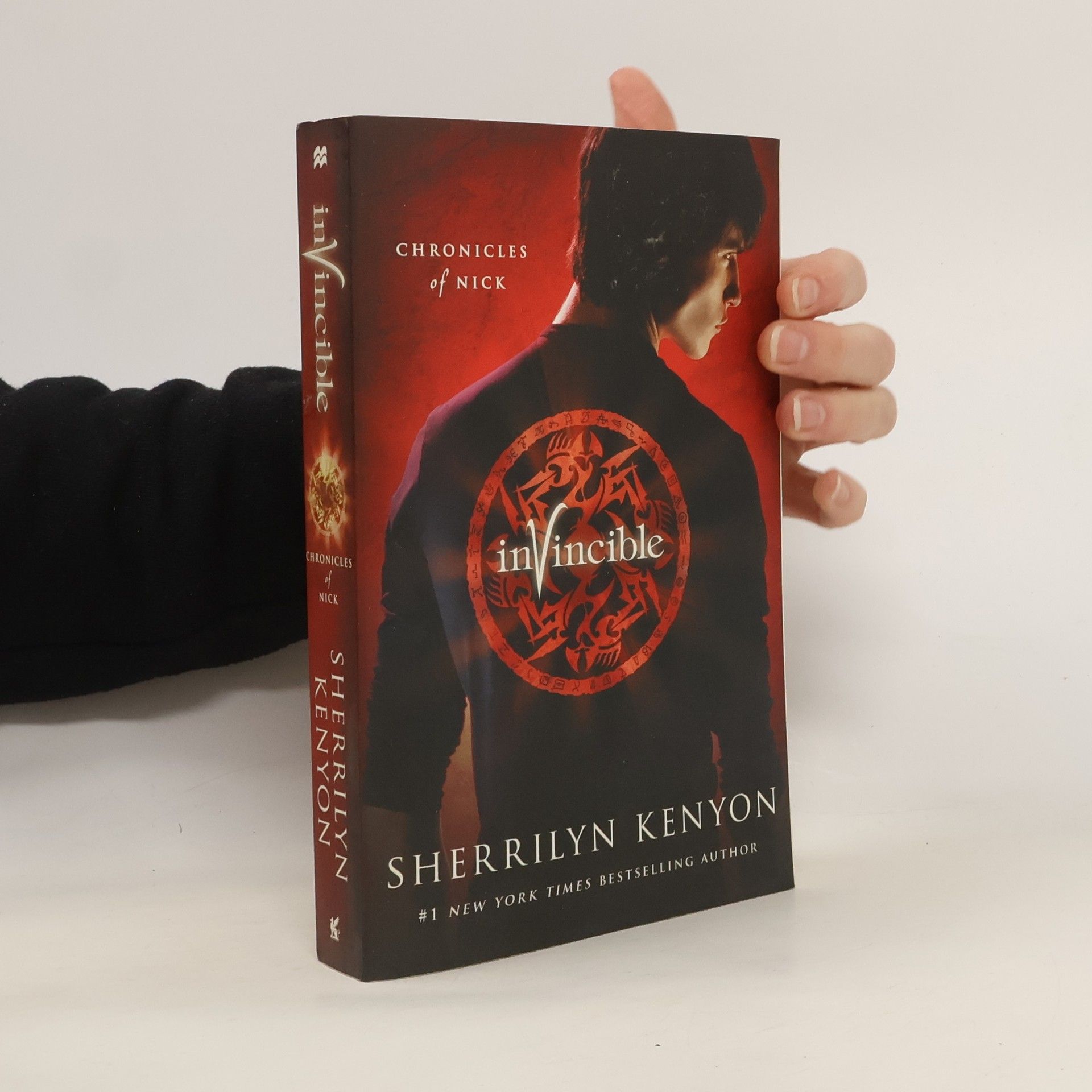 Sherrilyn Kenyon Invincible