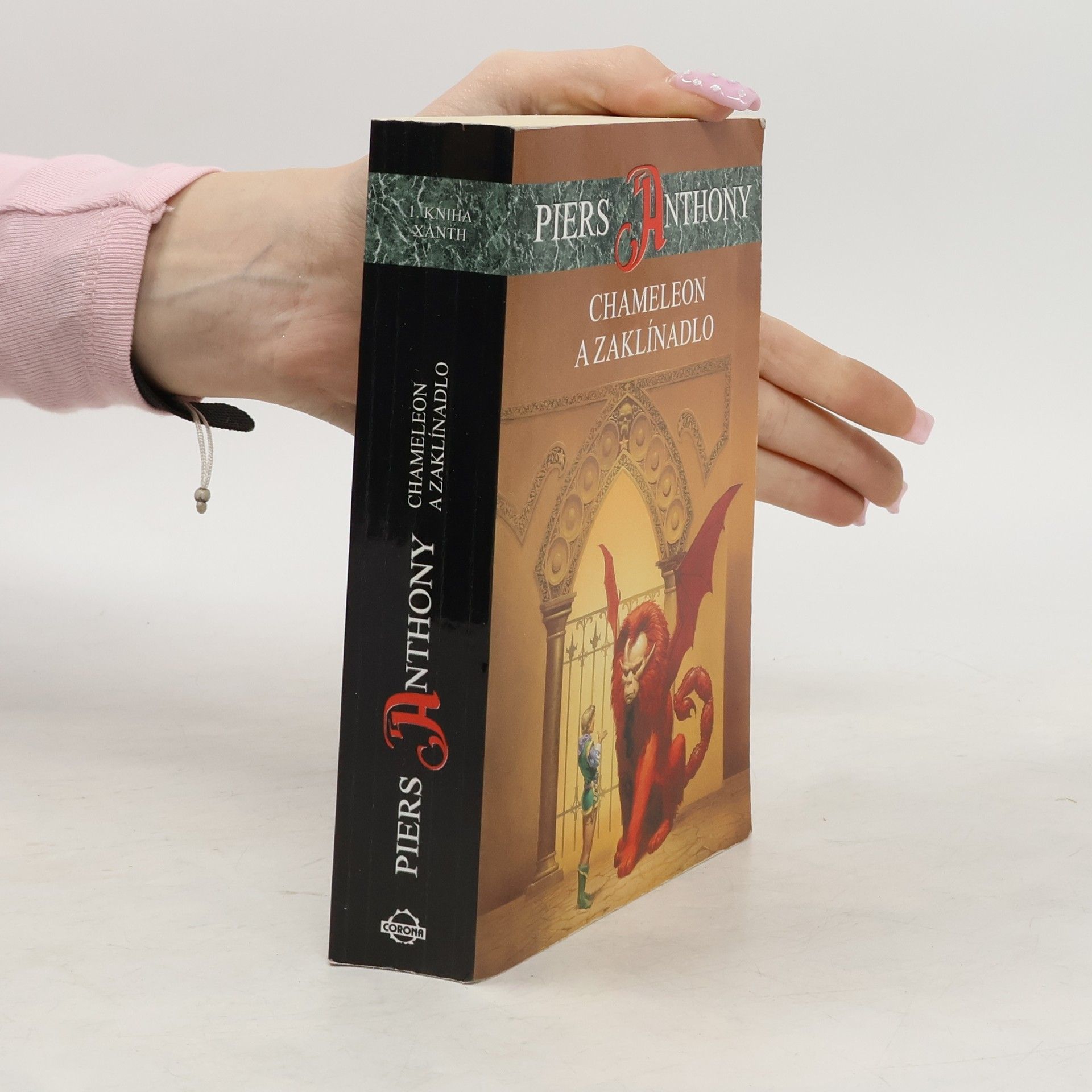 Piers Anthony Chameleon a zaklínadlo. Xanth 1