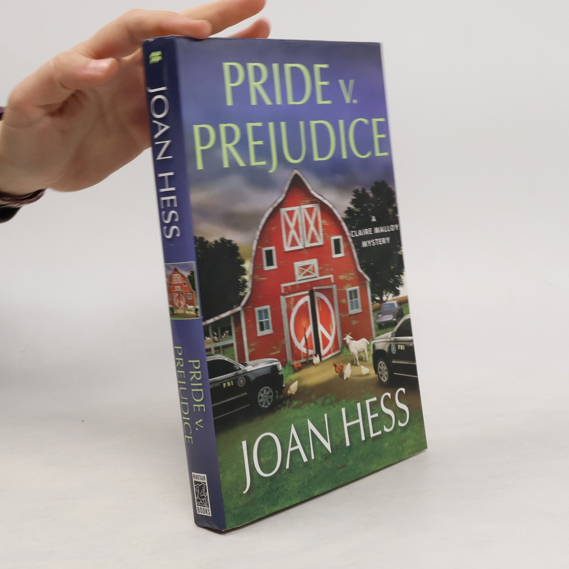 Joan Hess Claire Malloy Mystery: Pride v. Prejudice