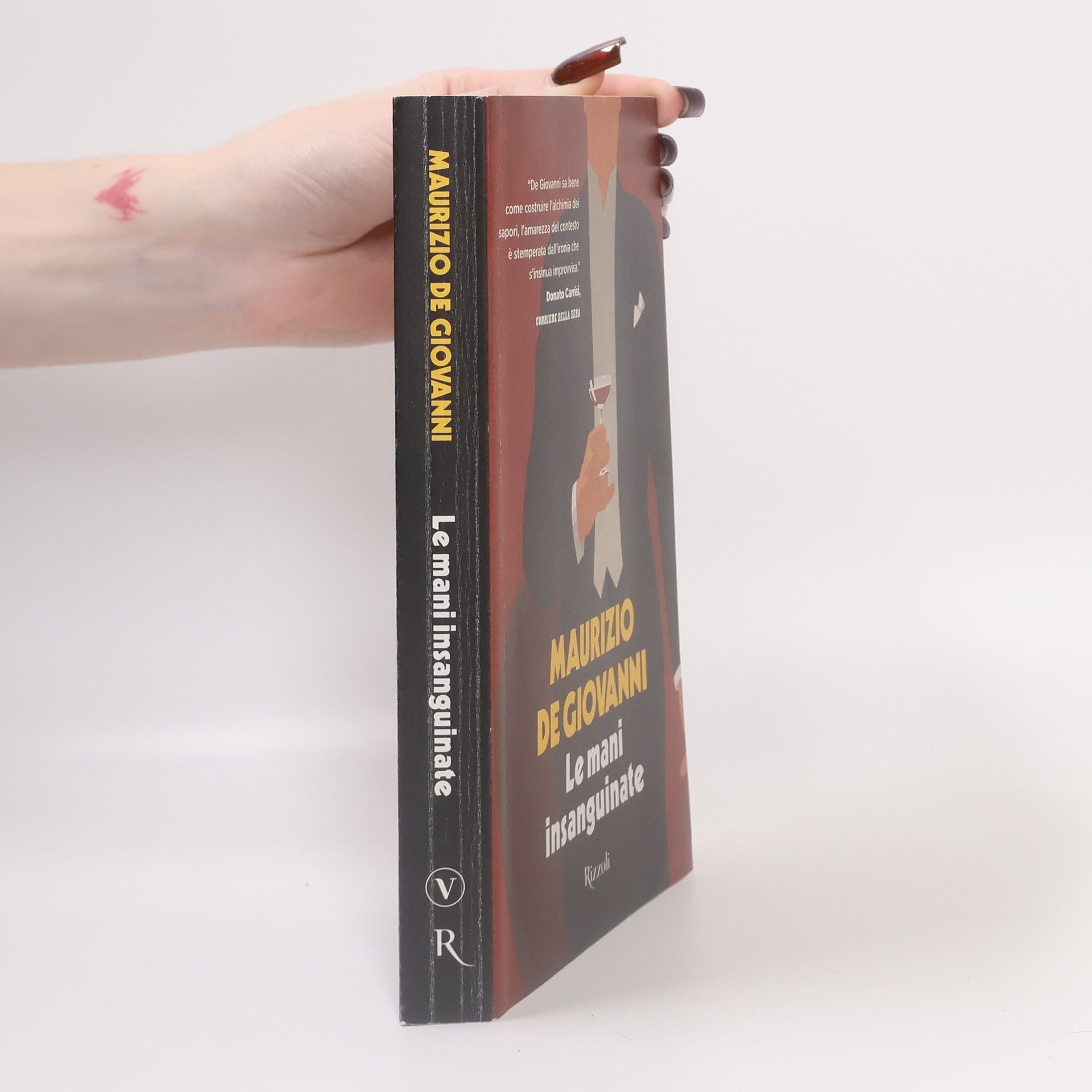Maurizio De Giovanni Le mani insanguinate