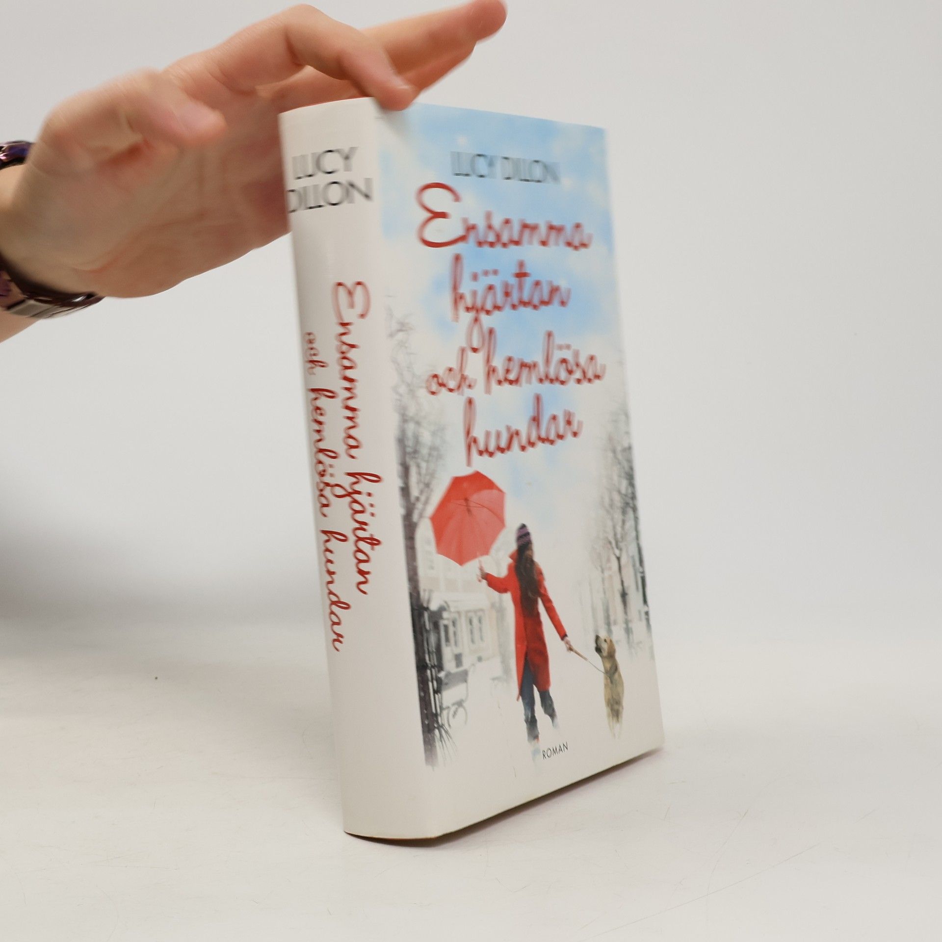 Ensamma hjärtan och hemlösa hundar