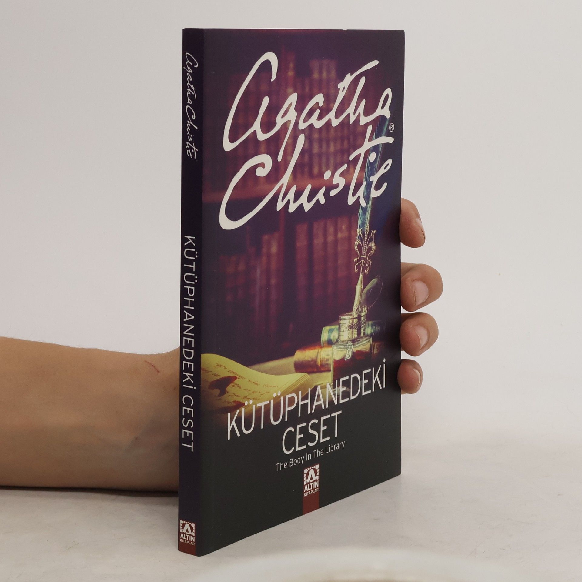 Agatha Christie Kütüphanedeki Ceset