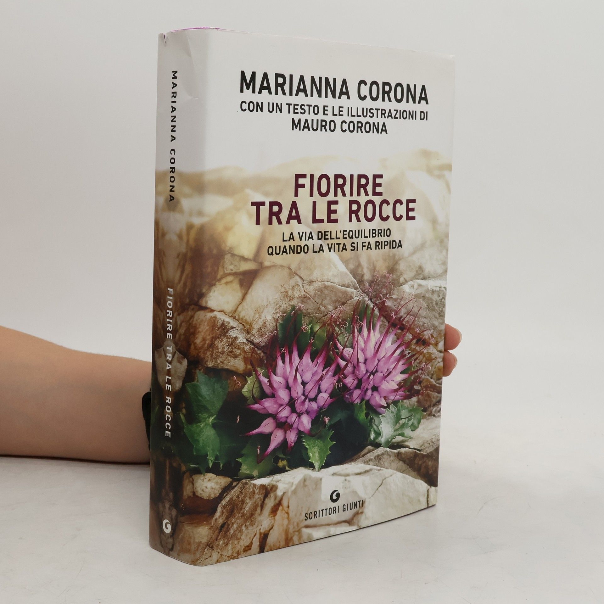 Marianna Corona Fiorire tra le rocce