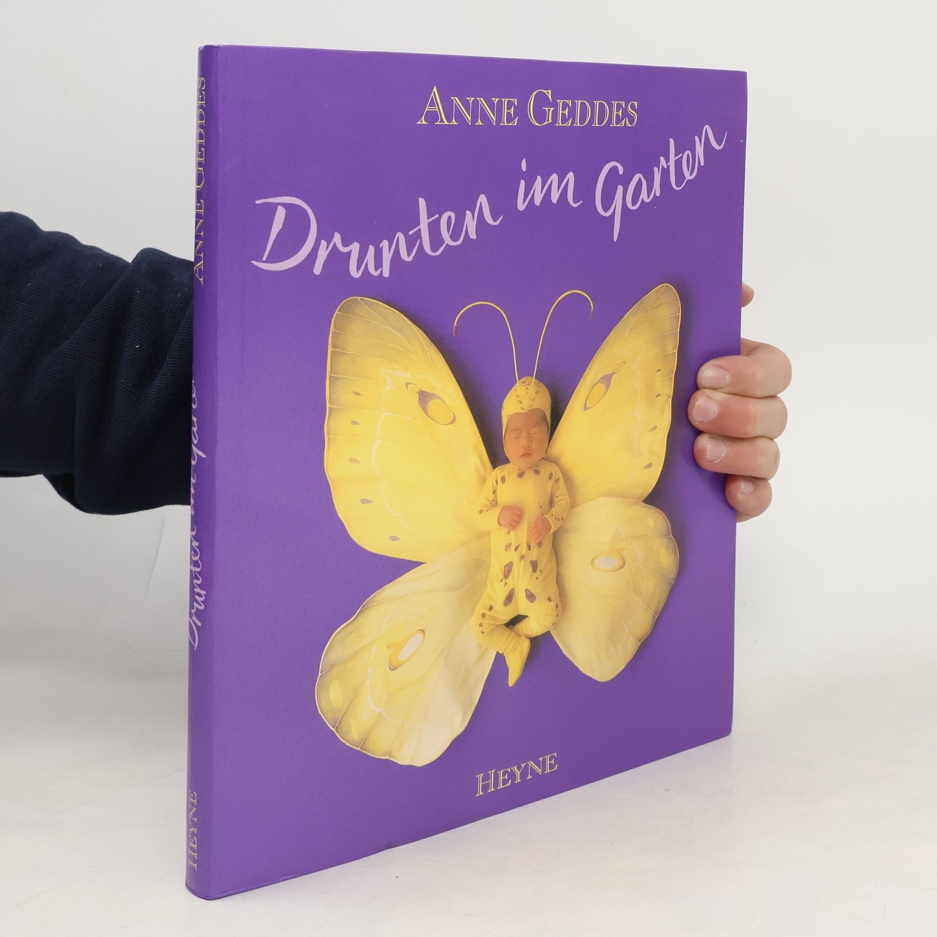 Anne Geddes Drunten im Garten