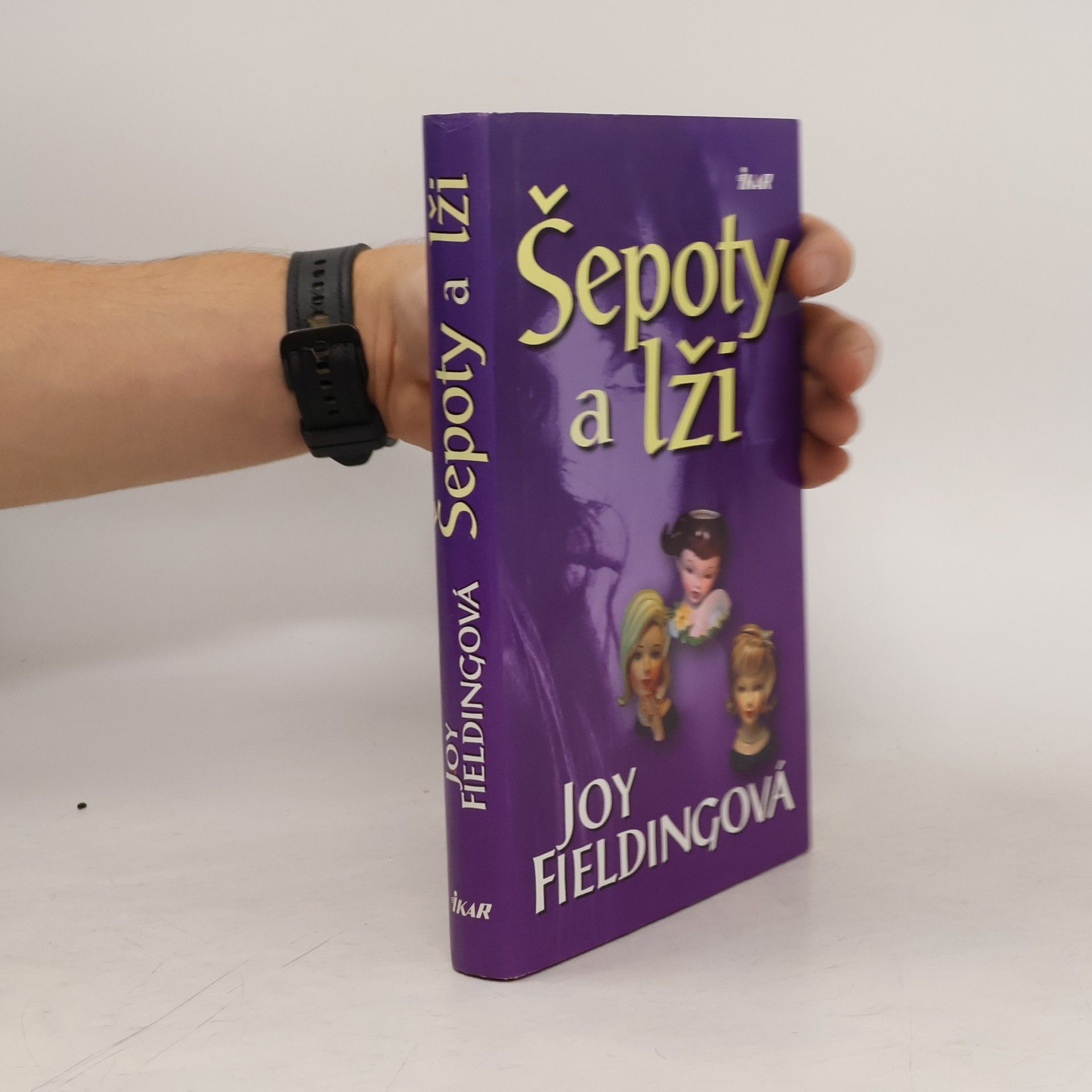 Joy Fielding Šepoty a lži