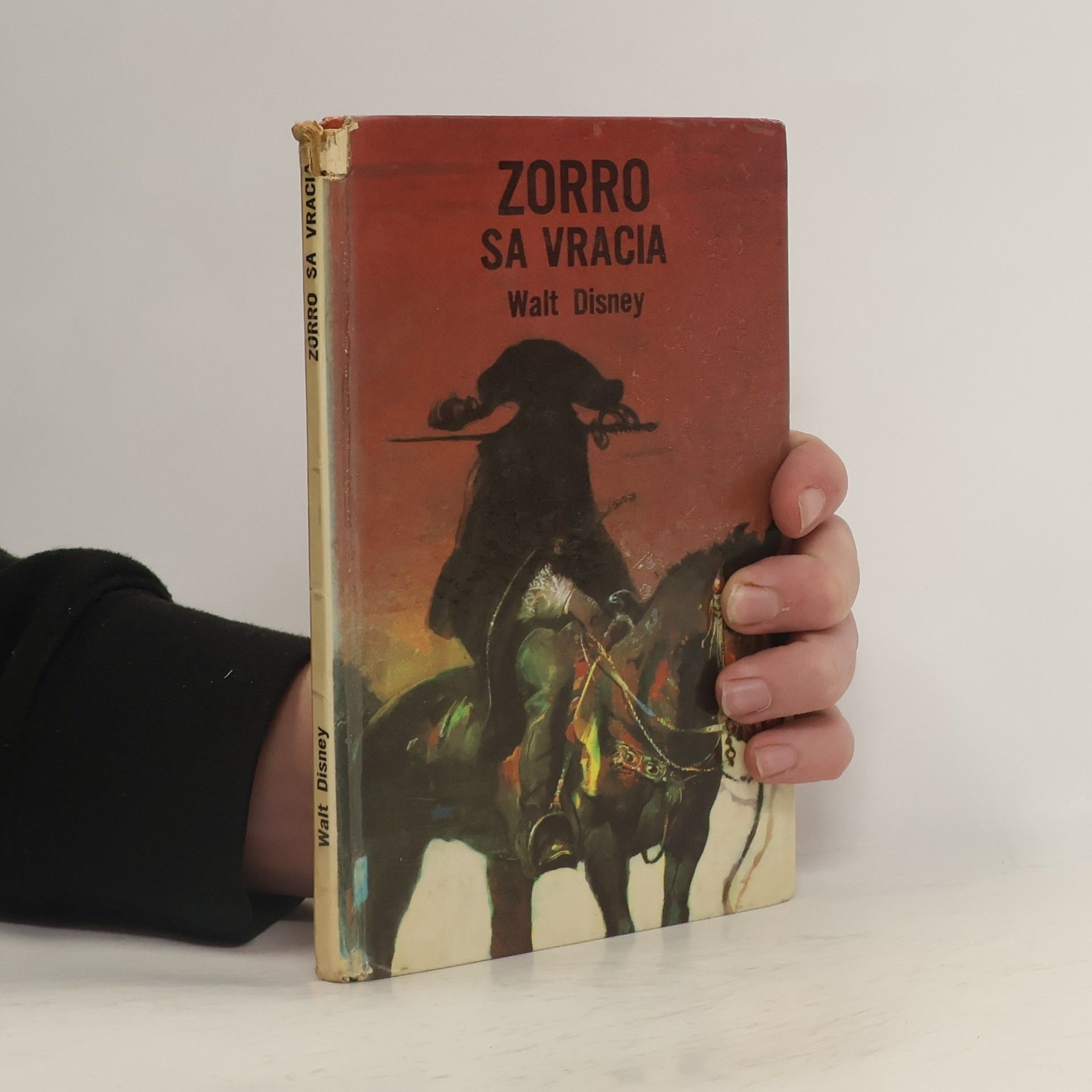 Walt Disney Zorro sa vracia