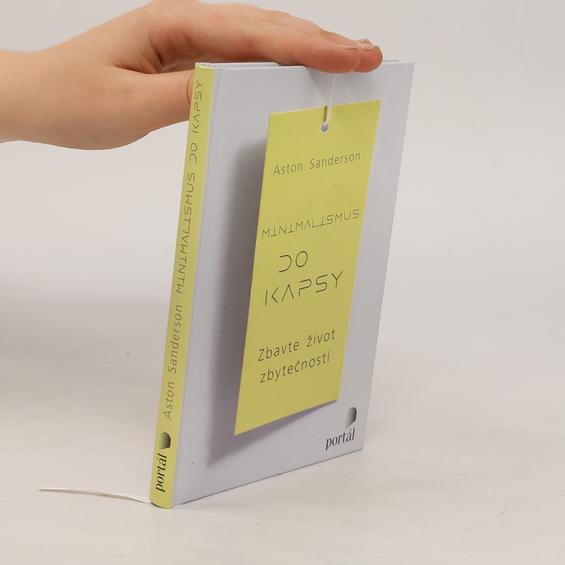 Aston Sanderson Minimalismus do kapsy