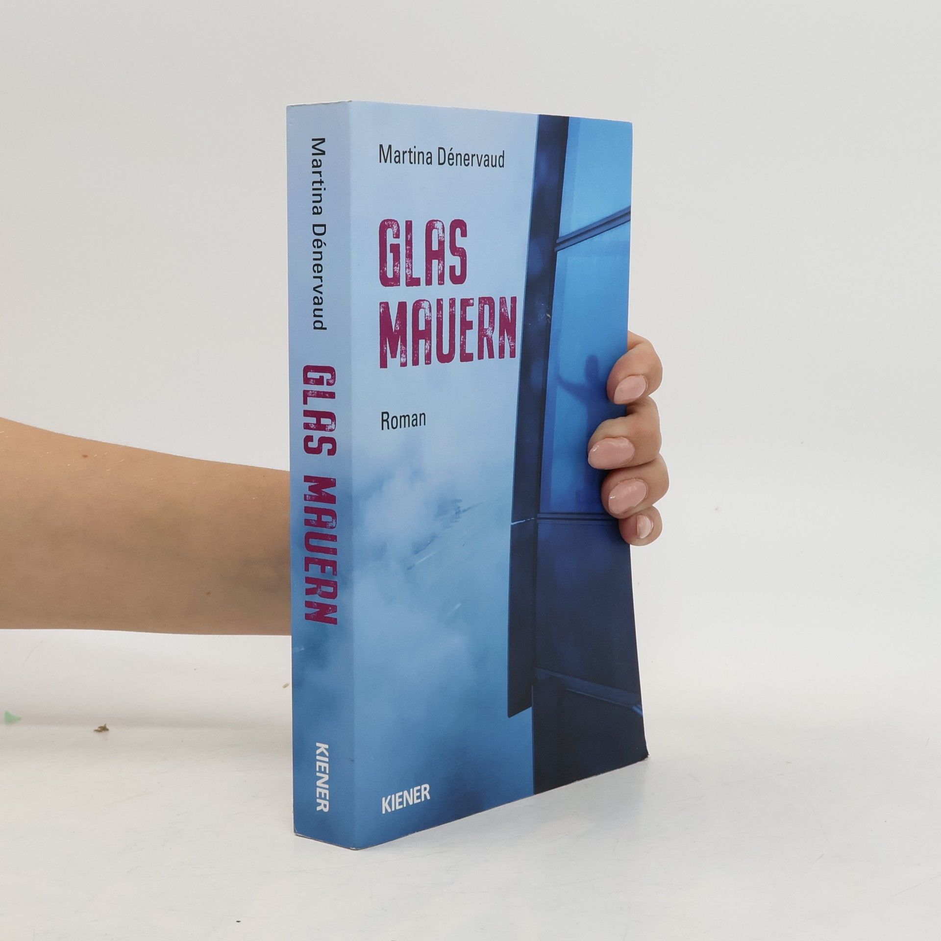 Martina De nervaud Glas Mauern