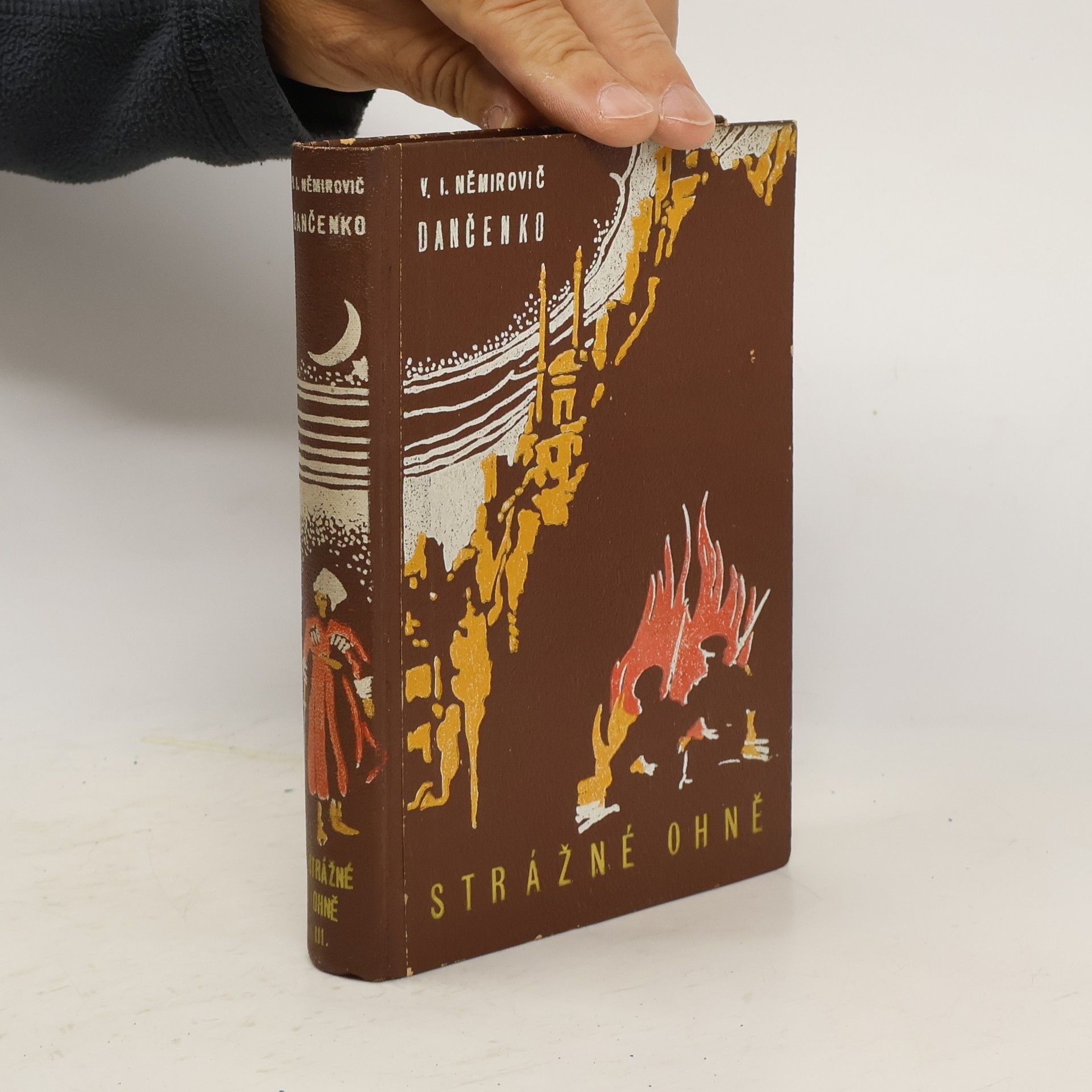 V. I. Němirovič Dančenko Strážné ohně III.