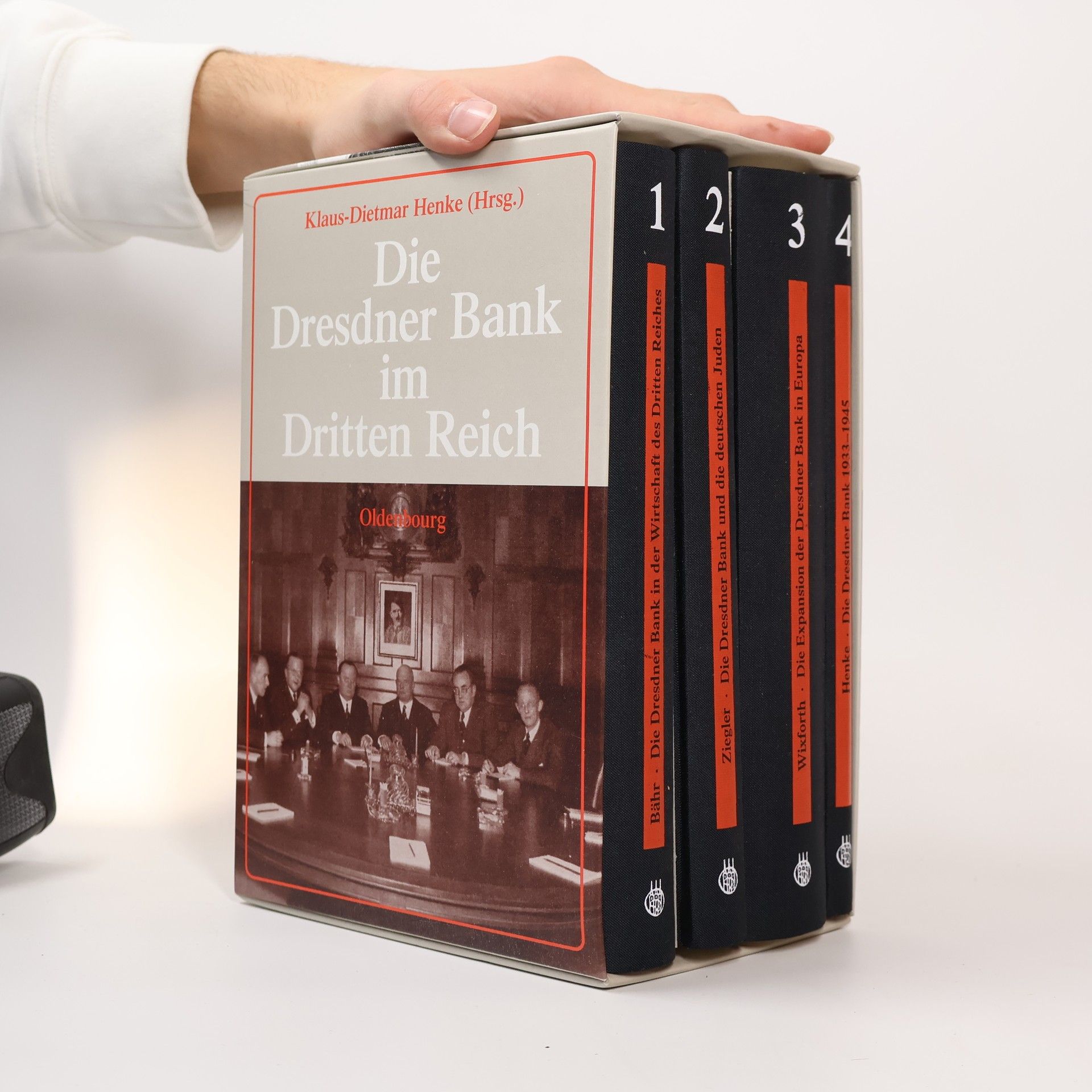 Klaus-Dietmar Henke Die Dresdner Bank im Dritten Reich. Band 1-4